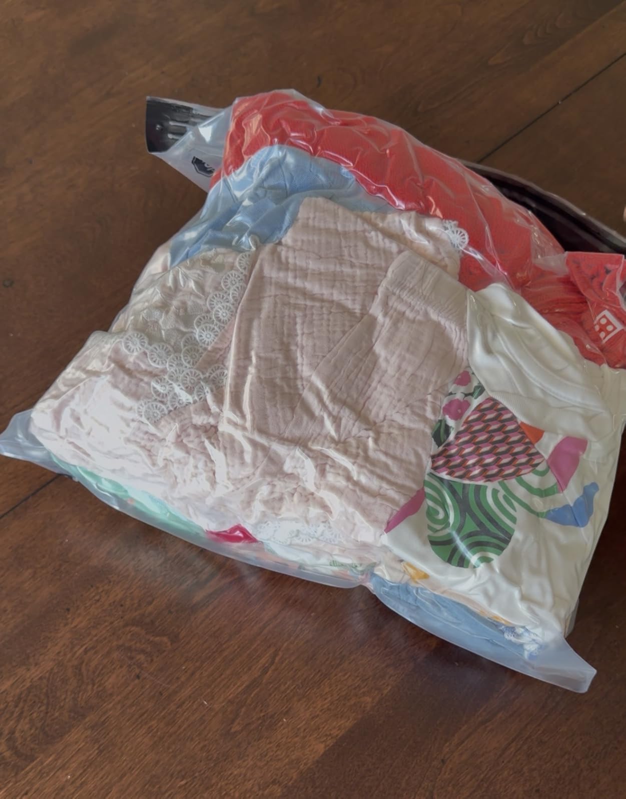 Travel Vacuum Bags for Clothing with Cordless Pump, 18 Combo Compression customer photo 1