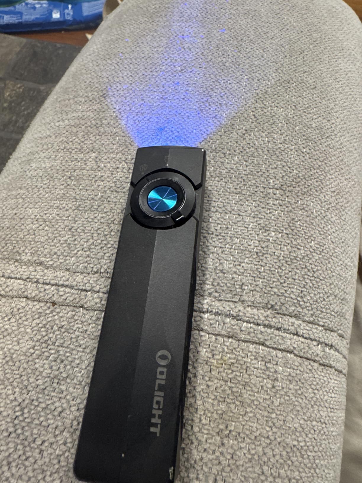 OLIGHT ArkPro Lite EDC Pocket Flashlight Rechargeable with UV Light, Black | Red Light, White LED, 1200 Lumens, USB-C, Magnetic, Portable Flat Flashlight for Pet Urine Detection, Camping, Emergency Work customer photo 2