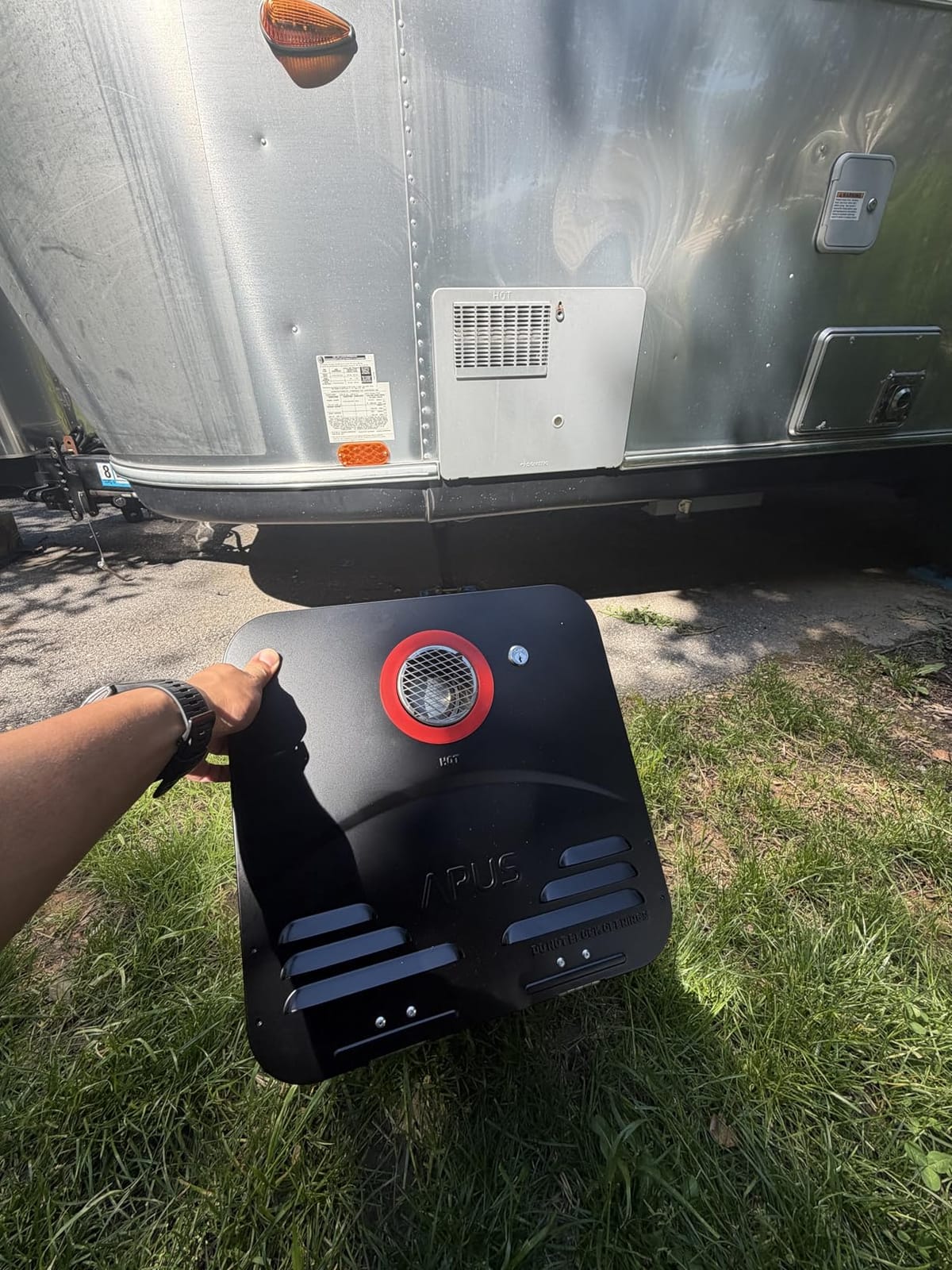 APUS RV Tankless Water Heater, Propane, 68,000 BTU, Black Door, 3.9 GPM | CSA Certified, 12V DC, High Altitude Available, Continuous On-Demand Hot Water, Remote Control, for RV & Camper Long Shower customer photo 2
