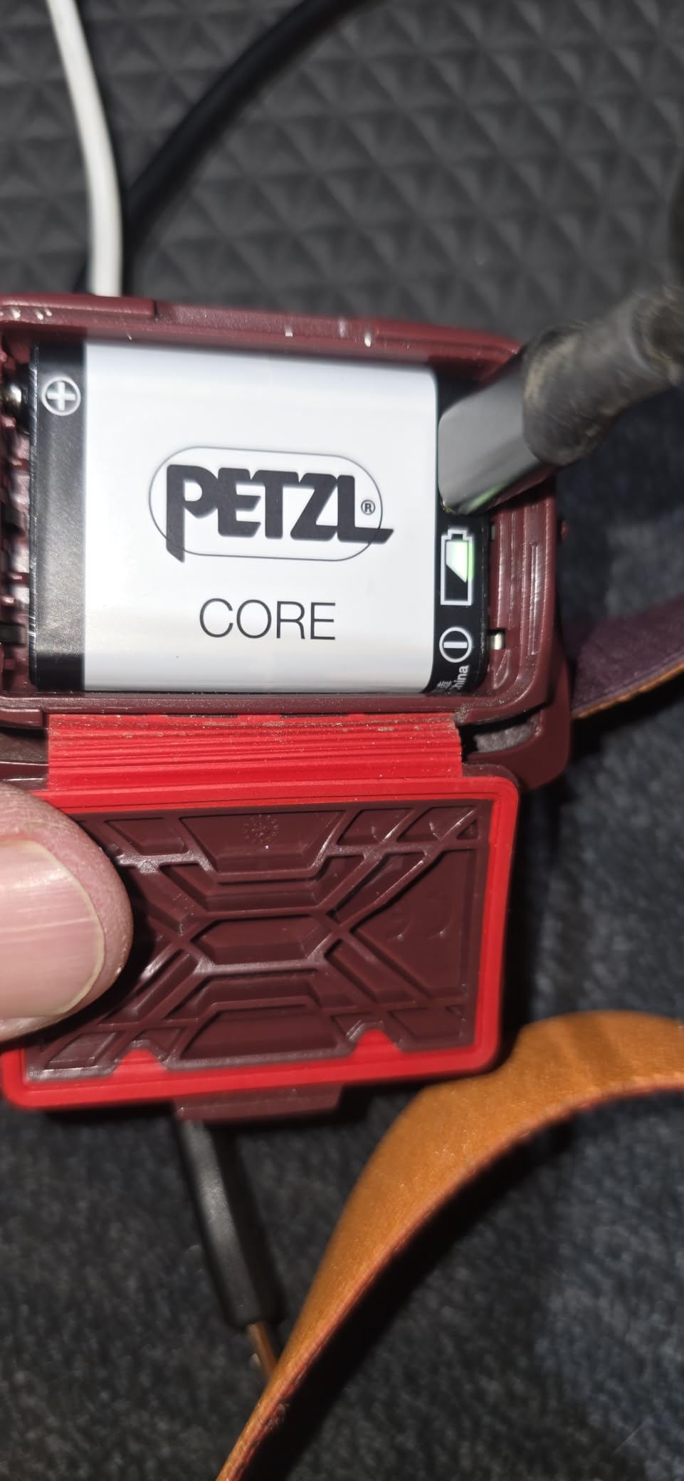 Petzl ACTIK CORE Headlamp - Green | Powerful, Rechargeable 650 Lumen Light with Red Lighting for Hiking, Climbing, & Camping customer photo 2