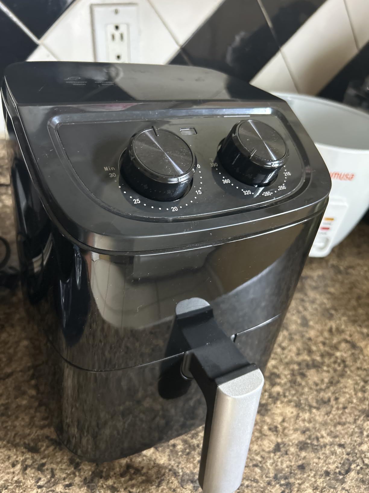 OSTBA 2.5QT Small Air Fryer for 1-2 People, Compact Mini Air Fryer | with Dual Knob Temperature & Timer Controls, 6 Cooking Guides, Space-Saving Design, Nonstick Dishwasher-Safe Basket customer photo 2