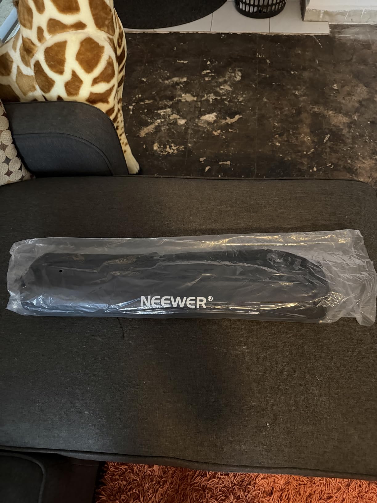 NEEWER Basics 66.5/169 cm Travel Tripod for Camera, Lightweight Portable DSLR Stand with Ball Head, Arca Type QR Plate, Cell Phone Holder Compatible with iPhone Video Recording, Max Load 11 lb, TP12 customer photo 2