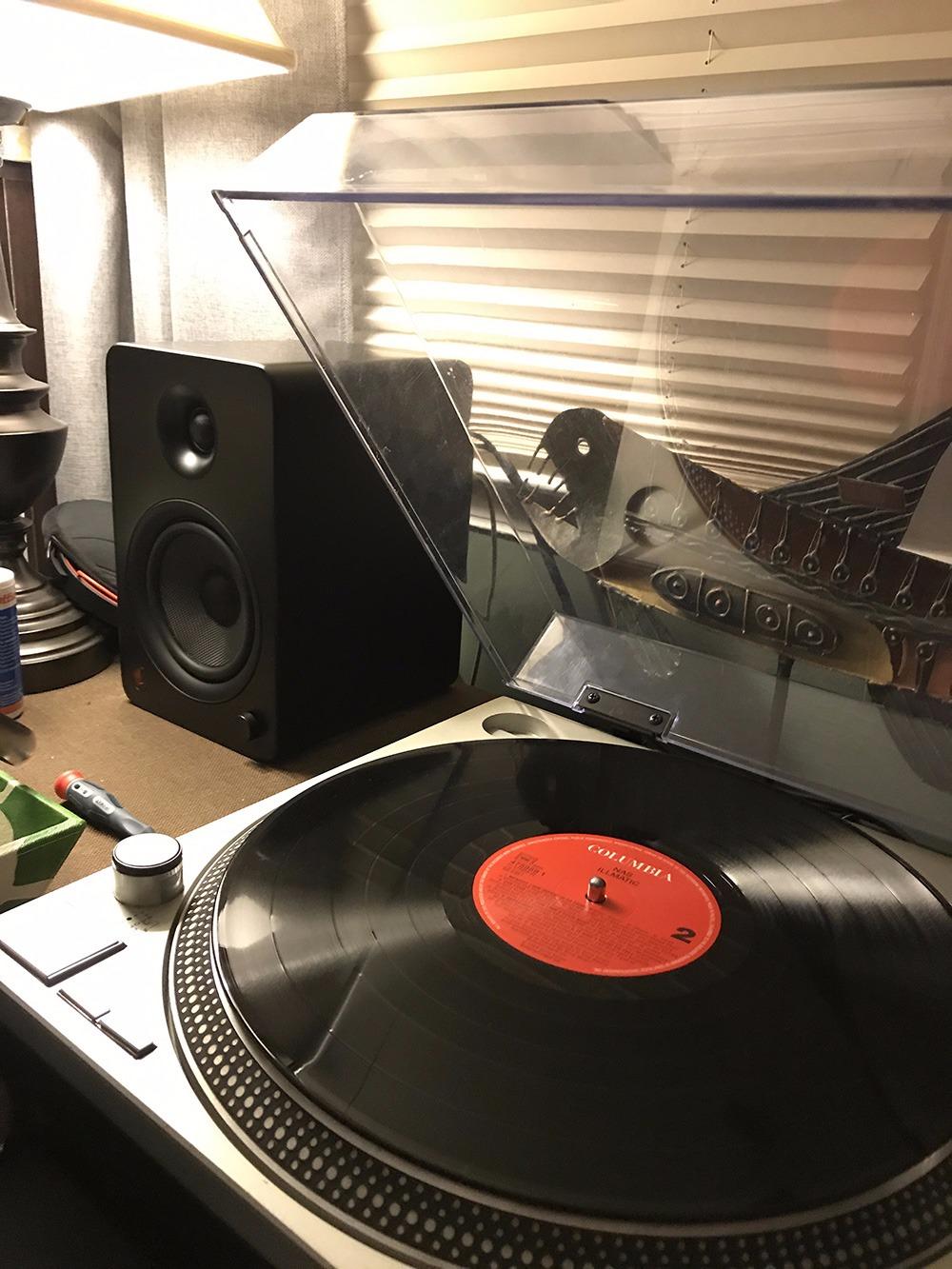 Kanto YU6 Powered Speakers with Bluetooth and Built-in Phono Preamp | 200W Peak Power | 1