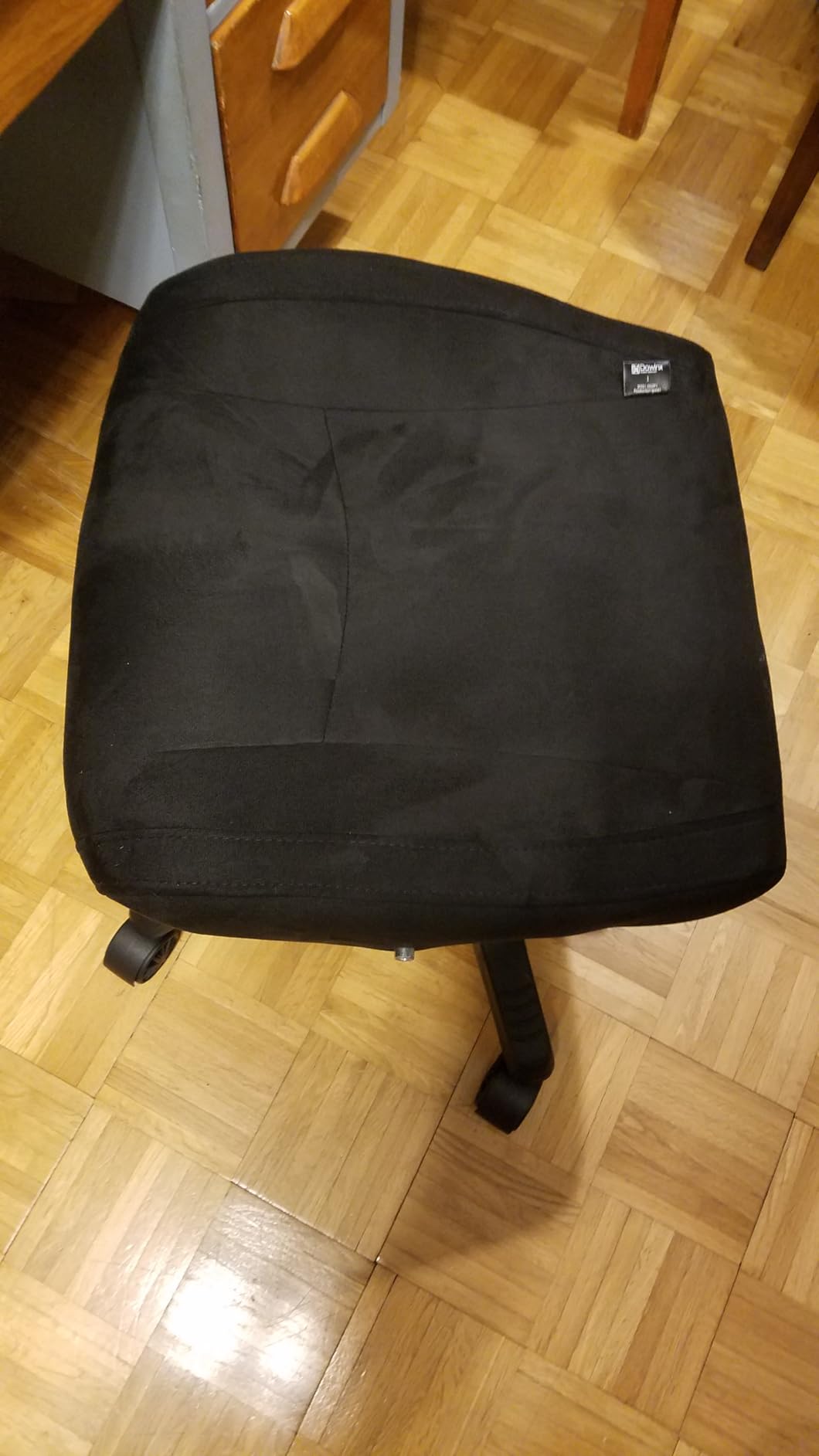 Dowinx Big and Tall Gaming Chair, Suede Fabric Game Chair with Pocket Spring Cushion, High Back Gamer Chair Ergonomic with Footrest for Adults Office, 440LBS, Black customer photo 2