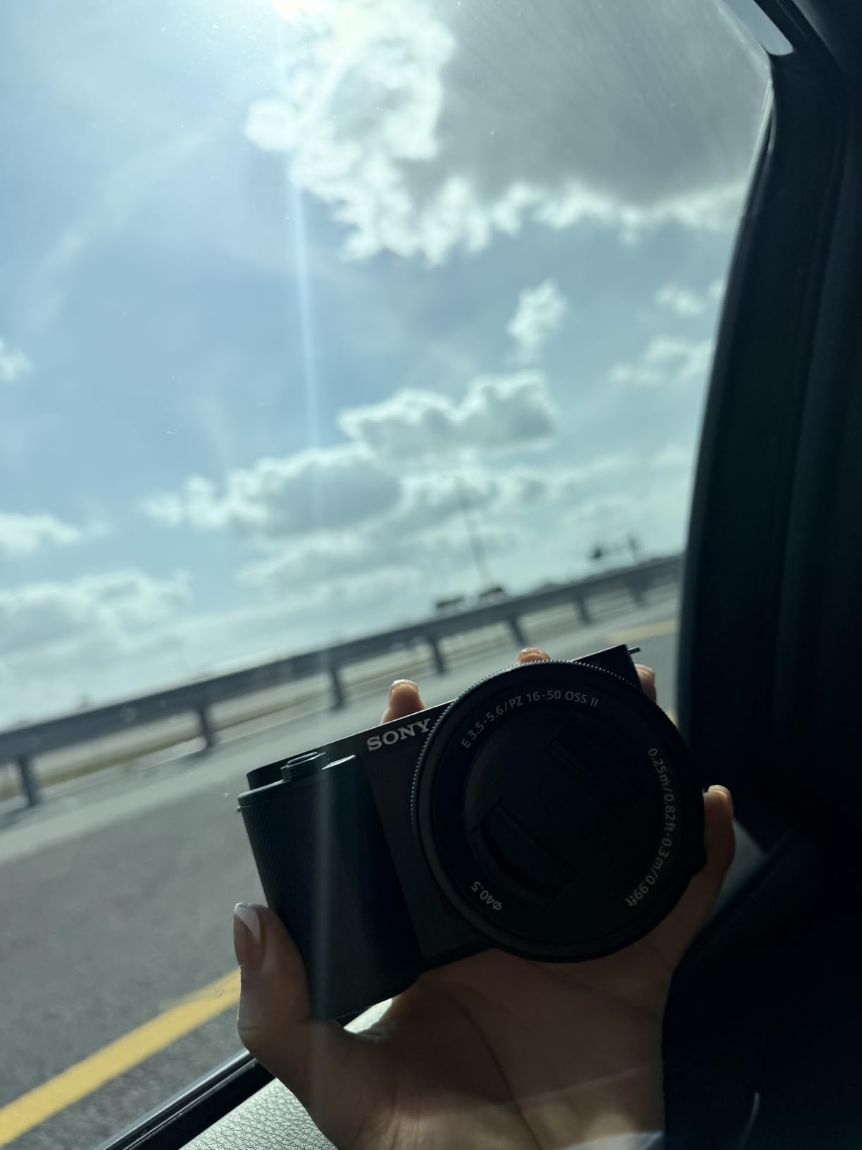 Sony ZV-E10 APS-C Mirrorless Camera with 16-50mm Lens White | Covers a 16-50mm focal range (24-75mm full-frame equivalent), Smooth Autofocus and Image Stabilization customer photo 1