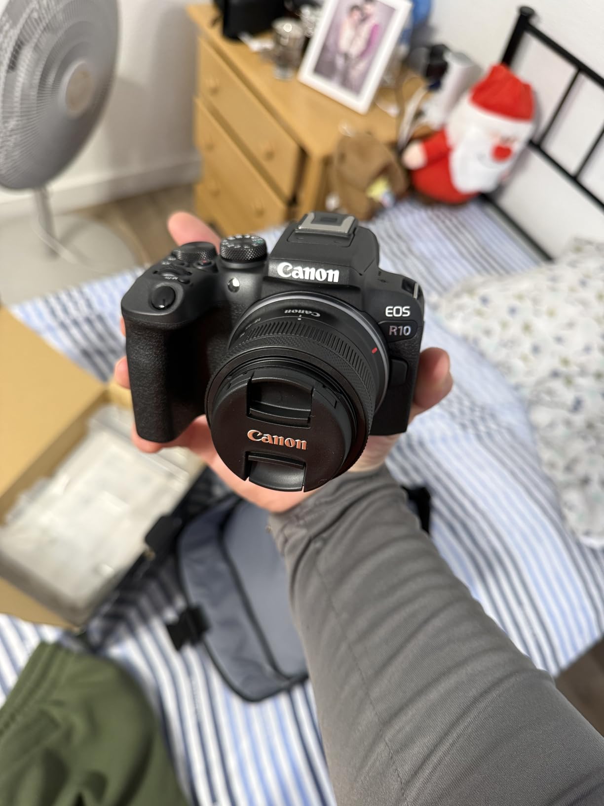 Canon EOS R10 Mirrorless Camera with RF-S 18-150mm Lens (5331C016) Bundle customer photo 1