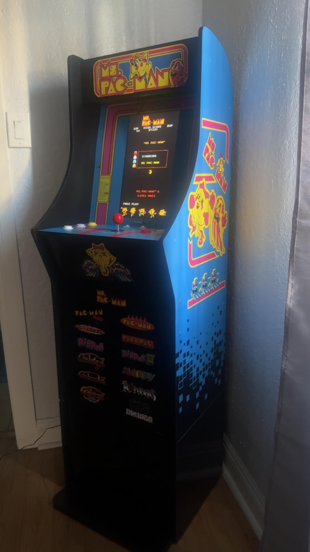 Arcade1Up Ms. Pac-Man Classic SE Arcade Machine customer photo 1