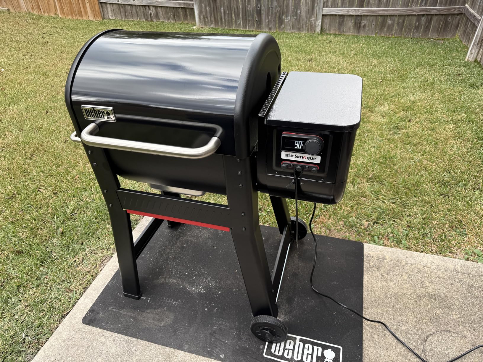 Weber Smoque 22-Inch Pellet Smoker with SmokeBoost, SmoqueVent Airflow System & Rapid React PID customer photo 2