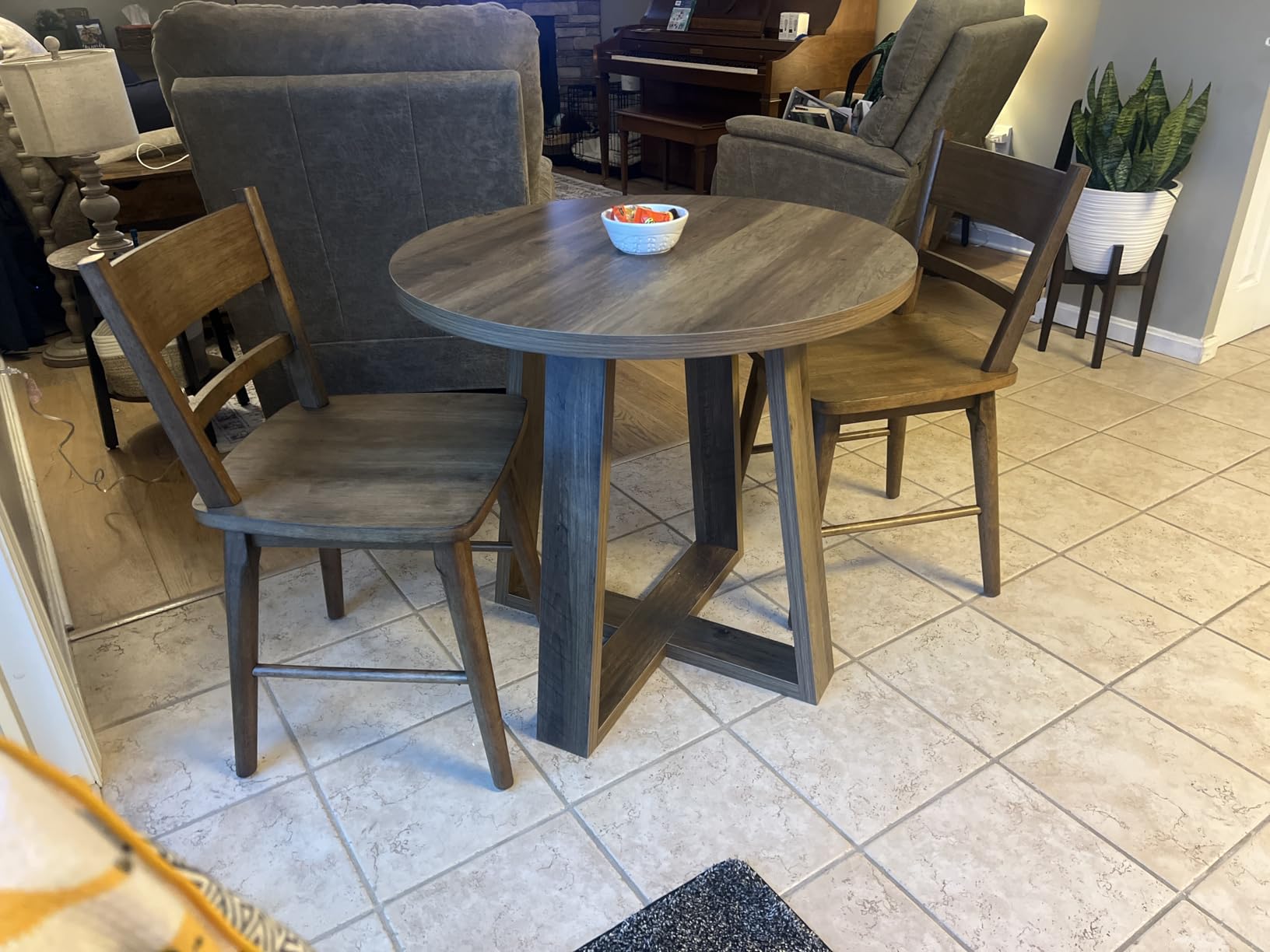 Tribesigns Small Round Dining Table for 2-4 People, 31.5 Inches Farmhouse Kitchen Table for Small Space, Dining Room, Kitchen, Apartment, Rustic Brown customer photo 1