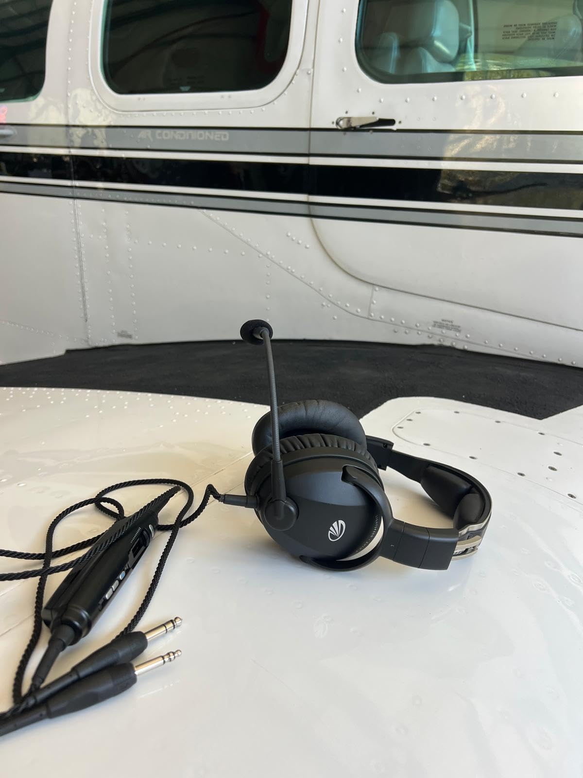 LIGHTSPEED Zulu 4 ANR Aviation Headset - with Dual Bluetooth and FrameFit Ear Seals (GA Dual Plugs) customer photo 1