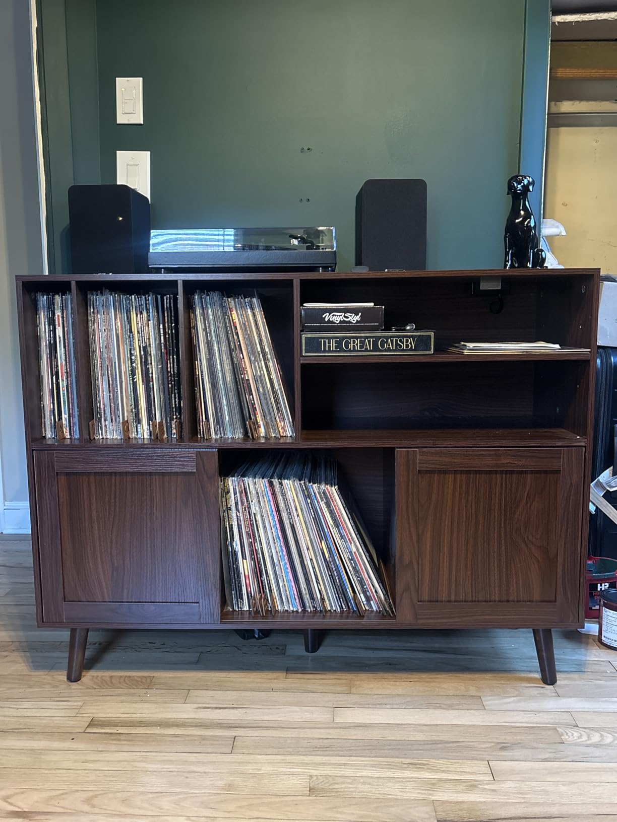 XL Record Player Stand with Sliding Doors, 500+ Vinyl Record Storage Cabinet - Mid Century Modern Record Player Table with Charging Station & USB Ports, Turntable Stand with Wood Legs for Living Room customer photo 2