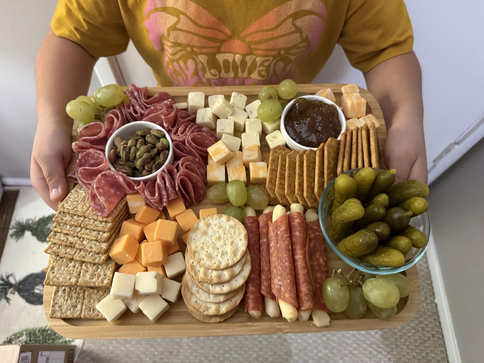 Portable Bamboo Charcuterie Board with Lid, 1 Compartment | Includes Knife Set, Plates, Forks & Handle, Travel Serving Tray Platter for Cheese, Meat, Fruit, Housewarming Gift for Women customer photo 2