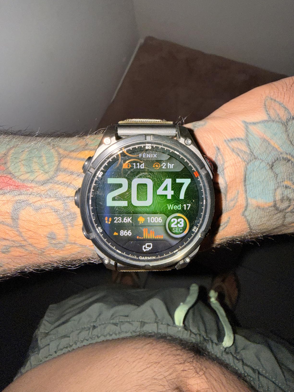 Garmin fēnix 8 Pro, 51mm, Sapphire, DLC Titanium, Black/Pebble Gray | Premium Multisport Smartwatch, inReach Technology, AMOLED Display, Built-In Flashlight, Dive-Rated, Built-In Speakers & Mic customer photo 2