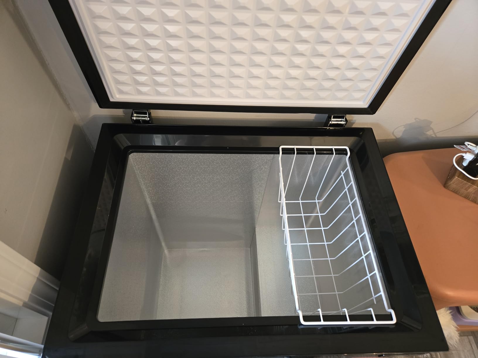 Frigidaire Chest Deep Freezer, 2.0 Cu. Ft. Capacity, Adjustable Thermostat-Removable Vinyl Coated Wire Basket-Easy Defrost Drain- Garage Ready- Pearl White customer photo 1