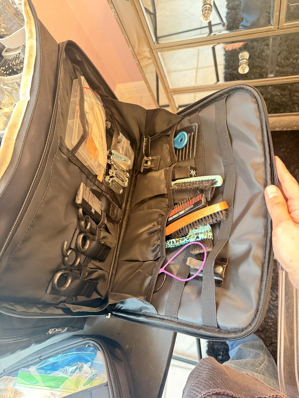 Relavel Rolling Makeup Case, Hair Tools Travel Bag Cosmetology Case on Wheels with 2 Clear Bags, Professional Hairstylist Bag Makeup Artist Storage Train Case Barber Organizer with 360° Spinner Wheels customer photo 2