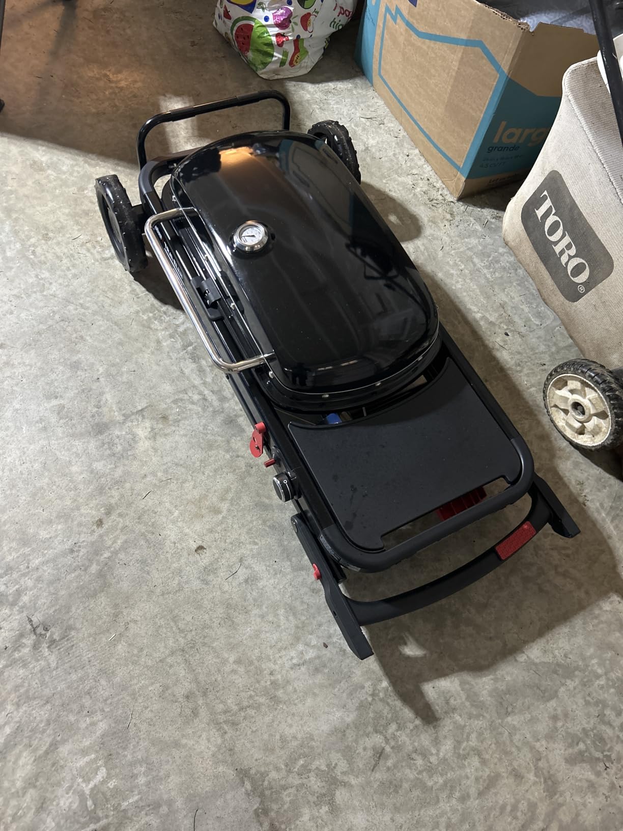 Weber Traveler Compact Portable Gas Grill (Liquid Propane) customer photo 2