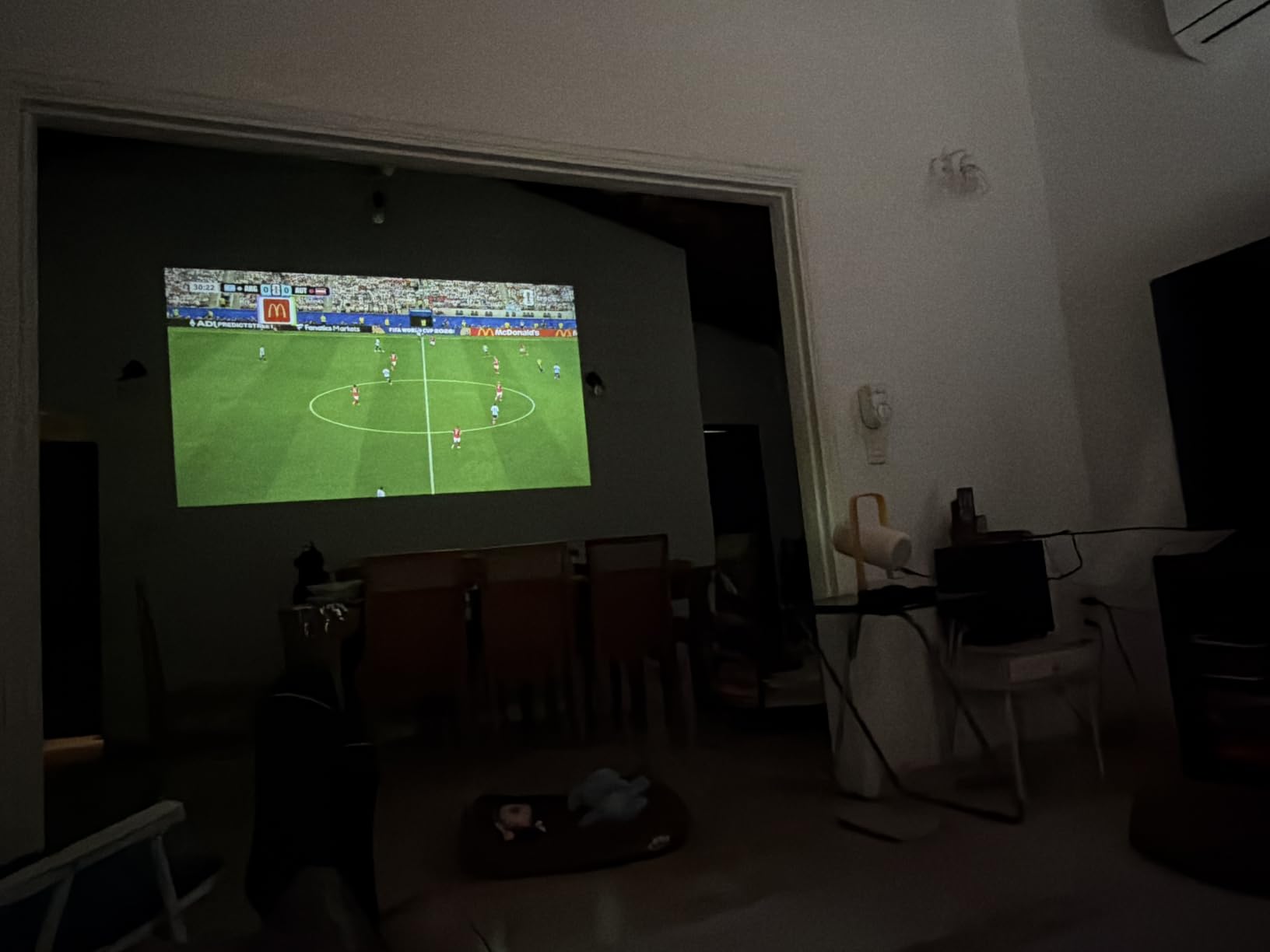 XGIMI Vibe One Battery Powered 1080P Smart Portable Projector (Cloud Ash) customer photo 2