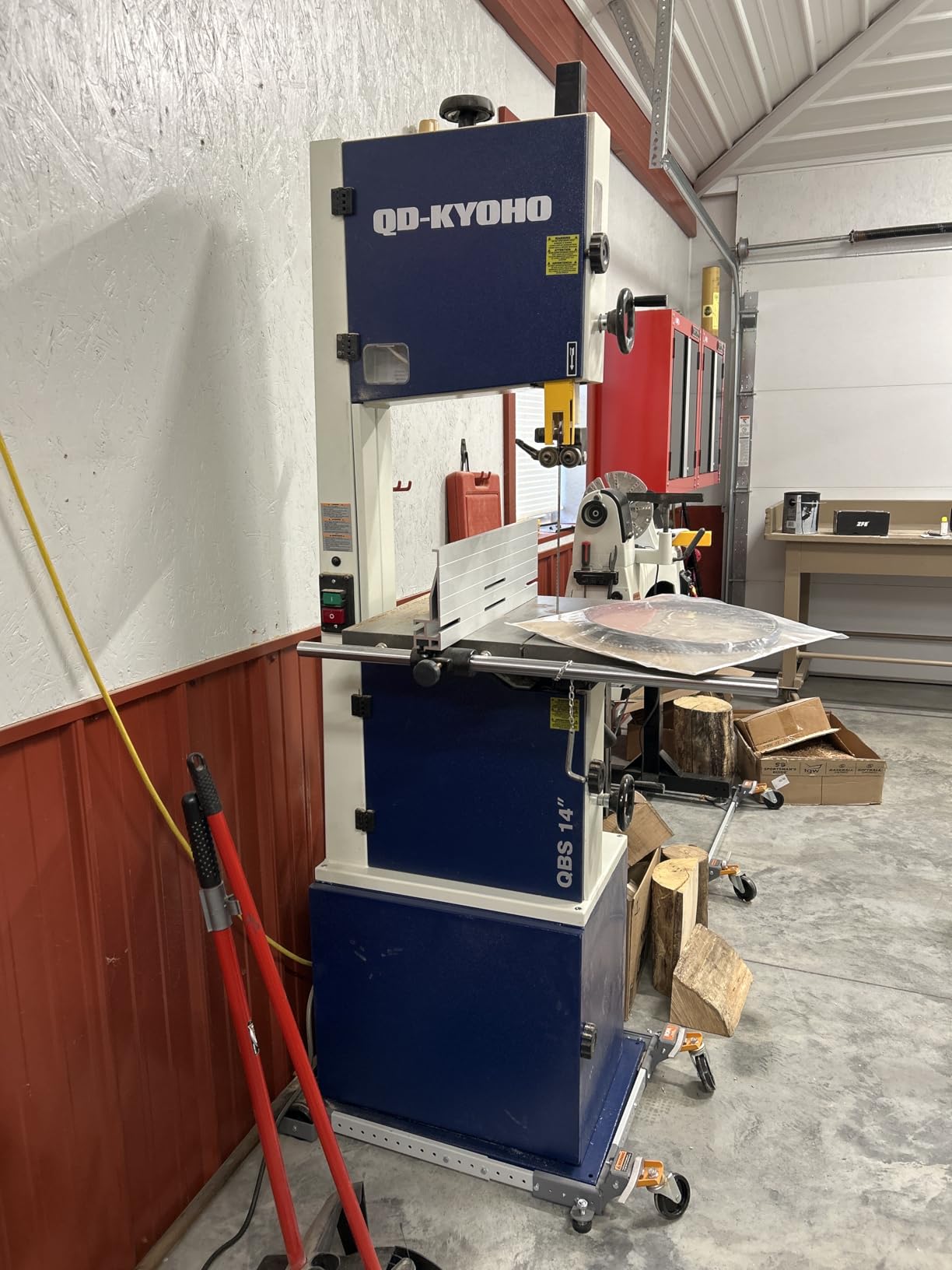 Band Saw, Portable 9-Inch Bandsaw for Woodworking, 2526 FPM Benchtop, 1/3 HP(output), 120 V 2.5-Amp Motor customer photo 1