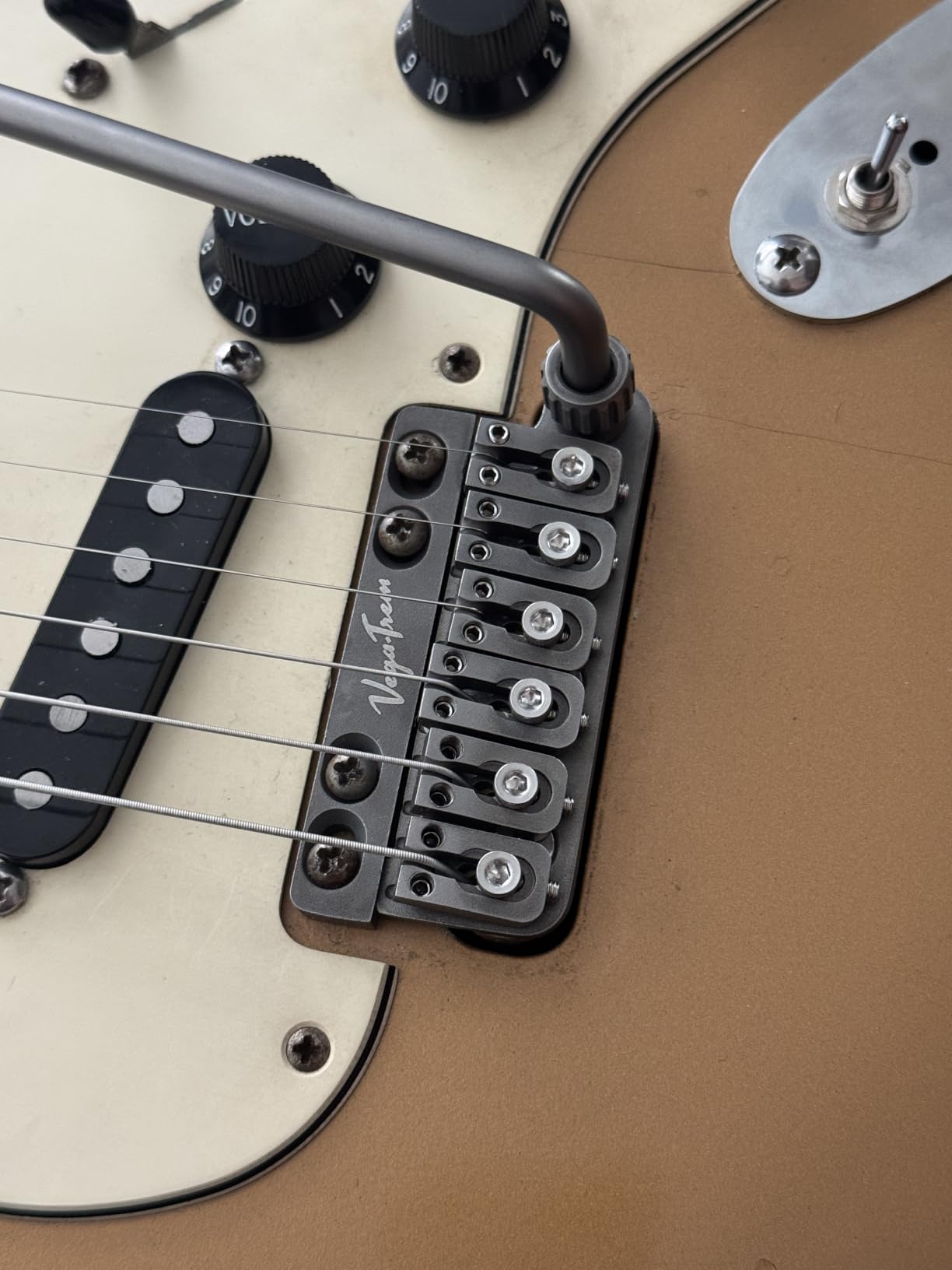 VT1 Special Standard Tremolo Bridge for Strat-Style Guitars - Drop-In 6-Screw No Mods Replacement, 2-Way Vibrato, Stable Tuning, Brass Block customer photo 1