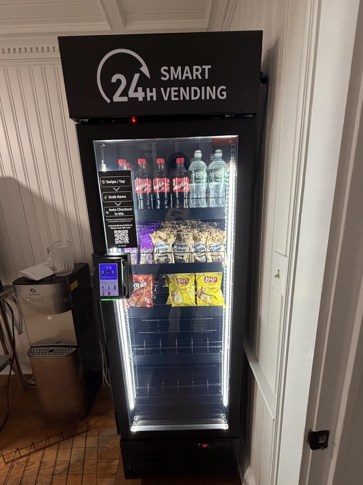 HAHA Smart AI Vending Machine with Card Reader, Combo Snack & Drink Machine, 6-Layer 252 Cans Capacity Refrigerated AI Visual Recognition & App Management US360CT (Black, AI mini) customer photo 2