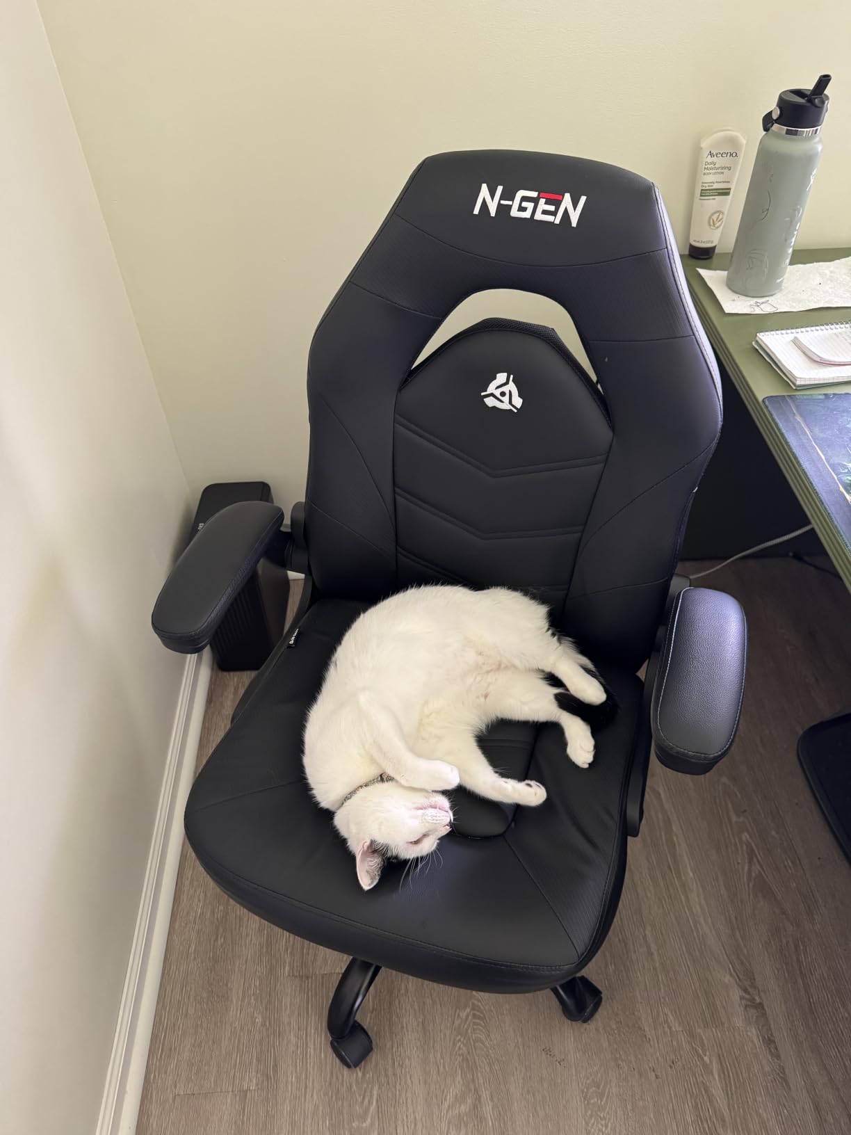 N-GEN Gaming Gaming Chair, Lumbar, PU Leather, Flip-Up Arms, Jet Black, Ergonomic High-Back Design, Adjustable Height with 360 Swivel Wheels, Comfortable Computer Desk Seating for Office and Home customer photo 1