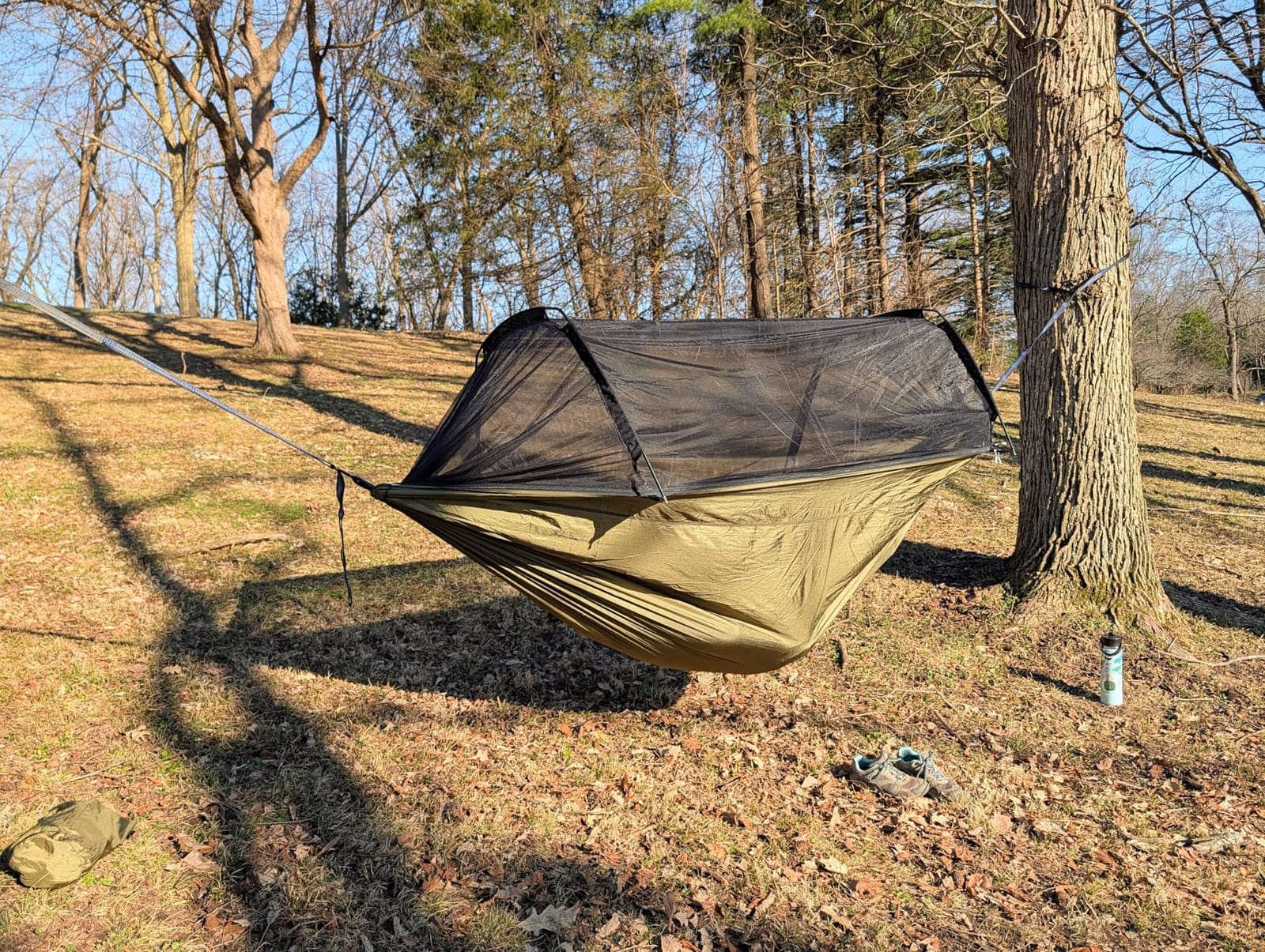 Sunyear Camping Hammock Tent - Portable Hammocks with Mosquito Net (Single/Double, 500lbs Capacity) - Spacious & Anti-Rollover Design with 2 Tree Straps for Hiking, Backpacking, Indoor/Outdoor Use customer photo 2