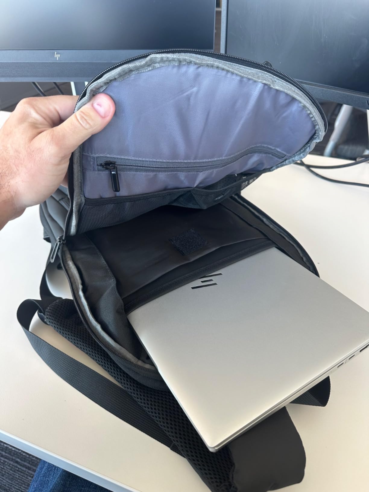 hk Ultra Slim Backpack for 15.6 Inch Laptop, Business Backpack for Men Women | Lightweight Backpacks with USB Charging Port, Anti-Theft Water Resistant customer photo 1