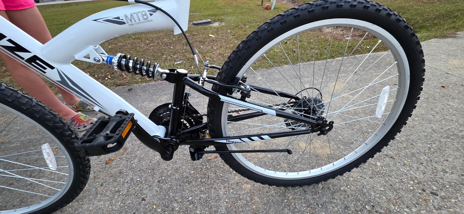 WEIZE Mountain Bike, 24 26 27.5 inch Outdoor Cycling Bike, 18-Speed/High-Carbon Steel/Dual Full Suspension, Adjustable Ergonomic Seat for Men Women Adult, MTB Bicycle with Suspension Fork customer photo 1