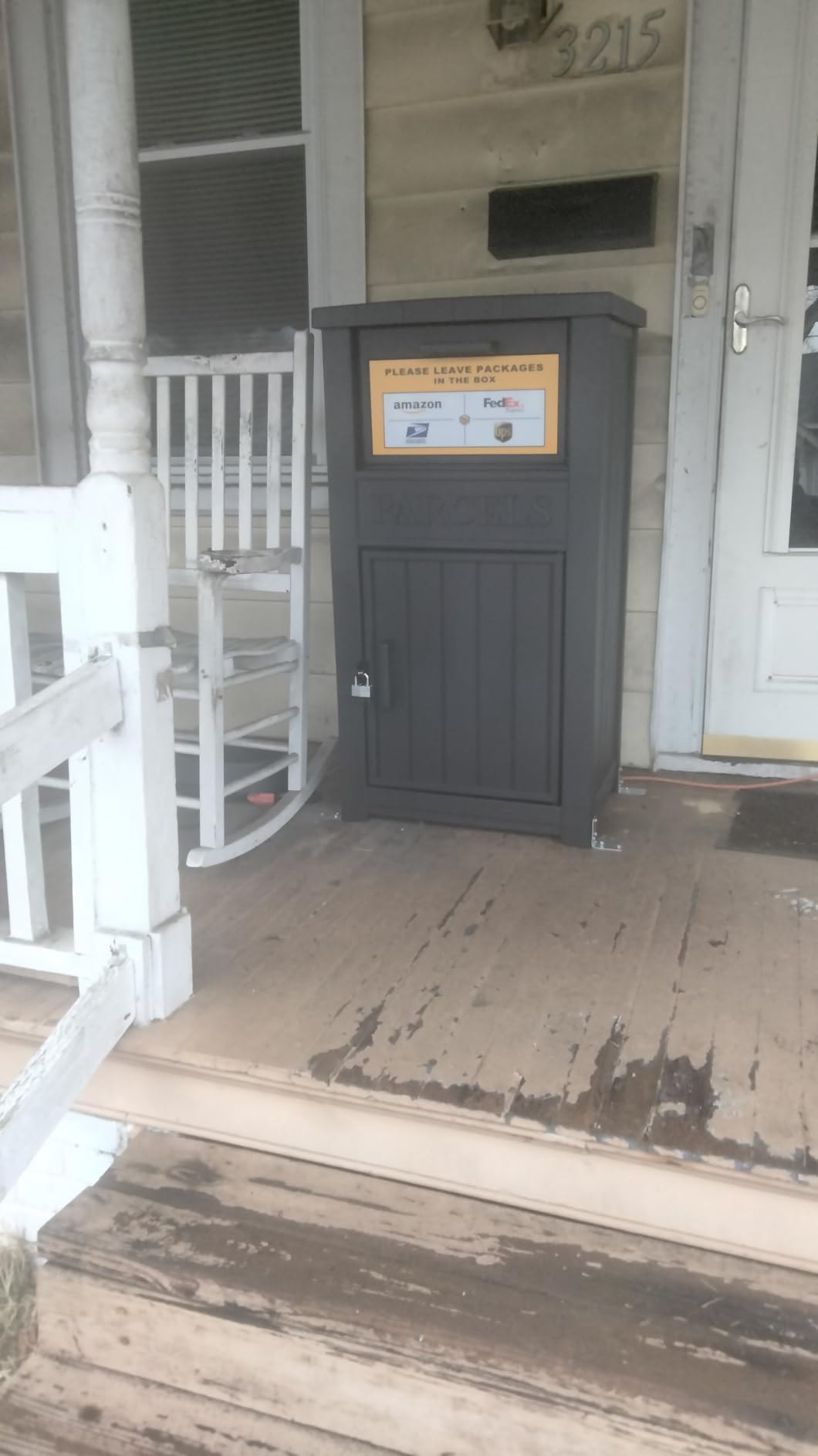 LHBGO Package Delivery Box with Sign, Lockable & Weatherproof Anti-Theft Parcel Delivery Box for Porch, Curbside, Patio, Gray customer photo 1