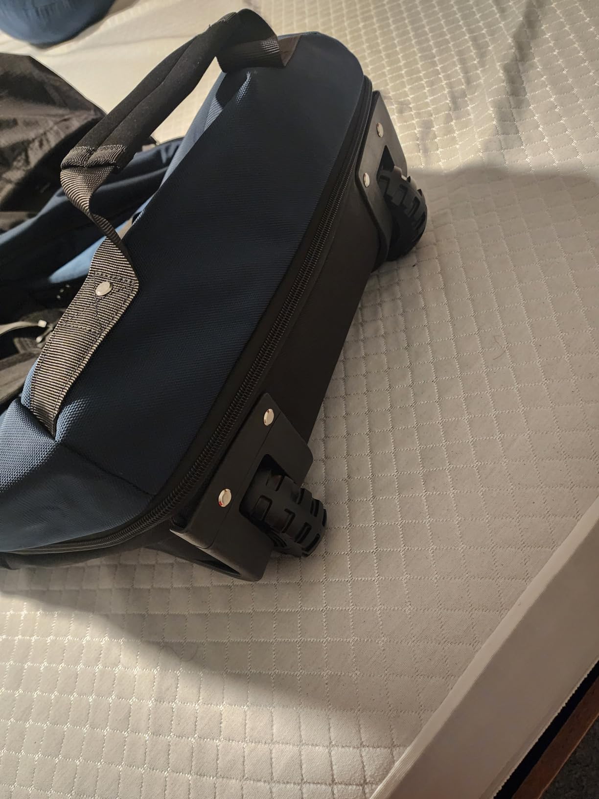 Rolling Duffle Bag with Wheels,110L/140L Expandable Soft-Sided Foldable Duffle Bag with 2 Rubber Wheels,Packable 32
