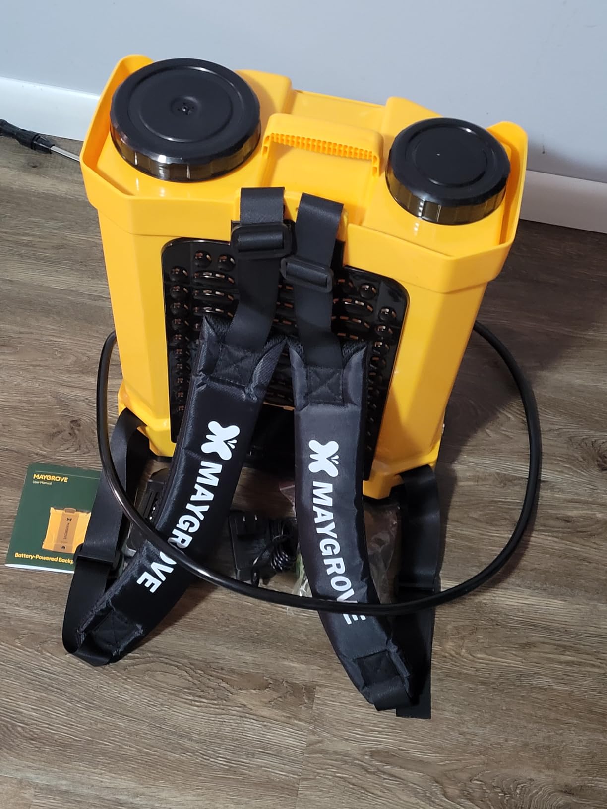 Maygrove 4.2 Gallon Battery Powered Backpack Sprayer | Up to 100 PSI Electric Sprayer with Adjustable Wand & 5 Nozzles, Spraying for Garden, Lawn Care, Fertilizing & Weed Control customer photo 2