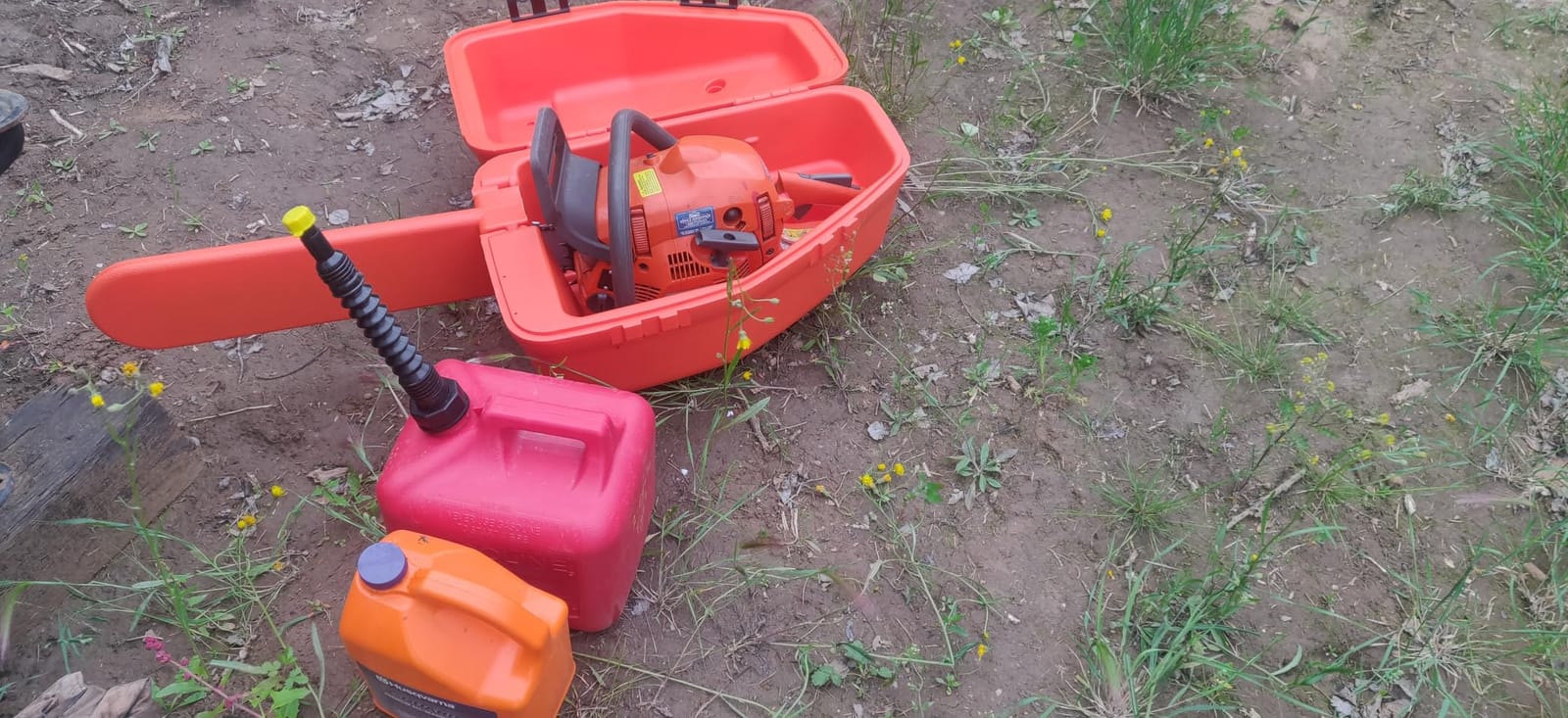 Husqvarna 445S Gas Chainsaw, 18 Inch Chainsaw, featuring Smart Start, 50-cc 3-HP X-Torq engine customer photo 2