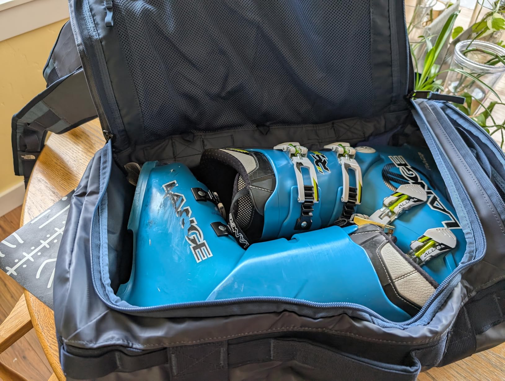 The North Face Unisex Base Camp Voyager customer photo 2