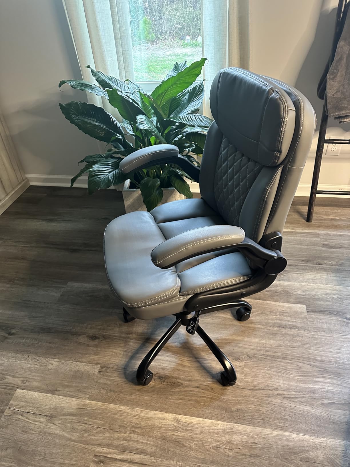 Leather Office Chair, Upgraded PU Computer Desk Chairs with Double-Layer Seat Cushion and Neckrest, 360°Swivel, Ergonomic Small Gaming Chair with Wheels and Adjustable Armrests for Short People, Grey customer photo 1
