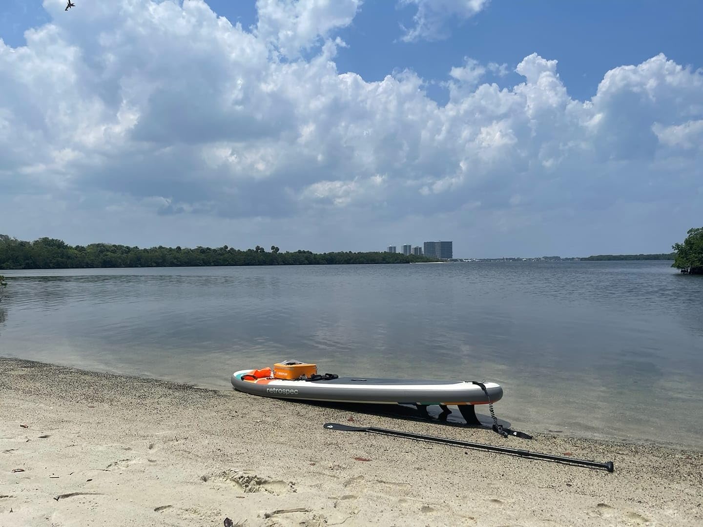Retrospec Weekender Plus 10' Inflatable Stand Up Paddleboard Double Layer PVC iSUP Bundle w/Carrying case, 3 Piece Adjustable Aluminum Paddle, 3 Removable fins, Pump, and Cell Phone case customer photo 2