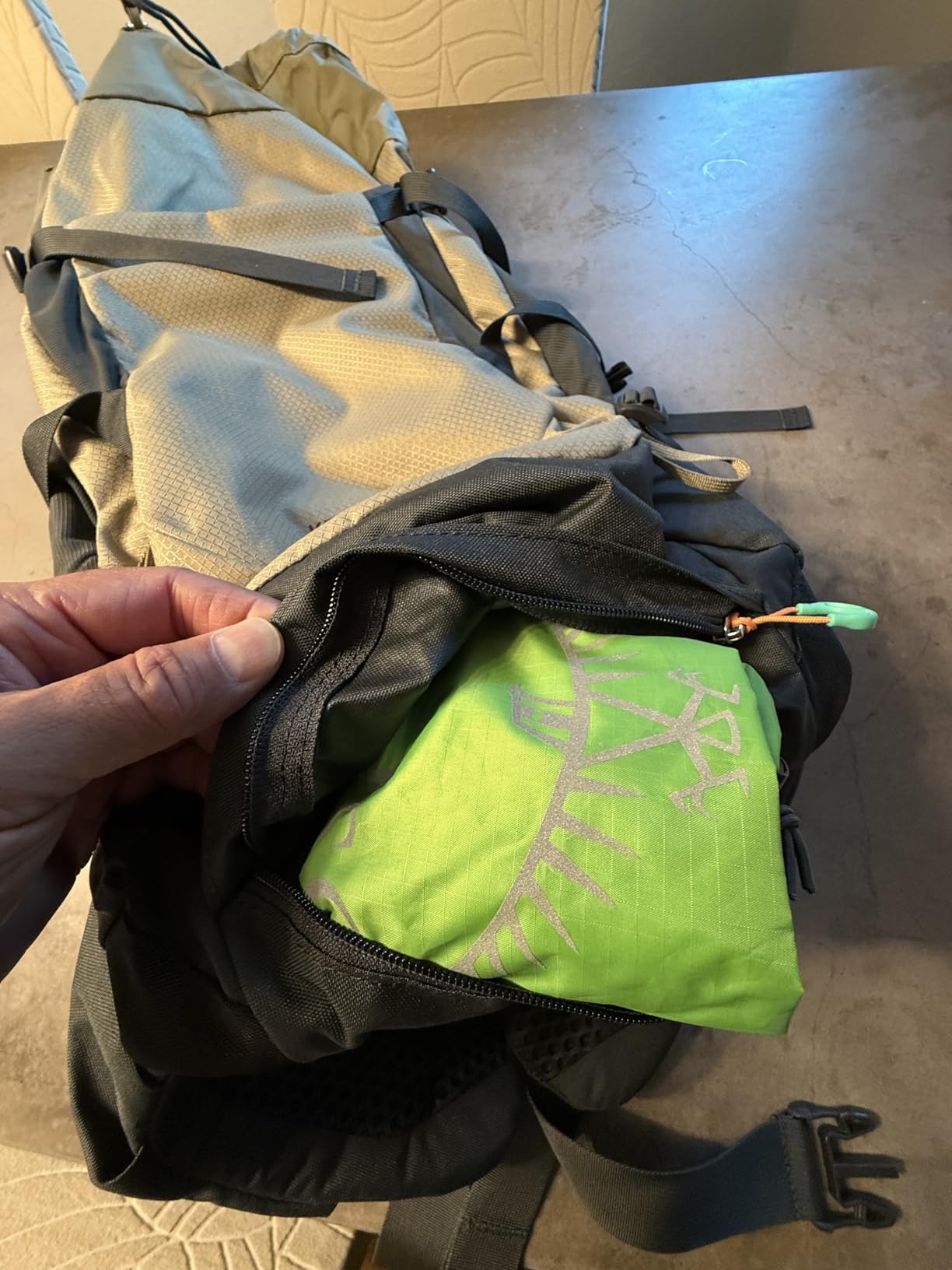 Osprey Kestrel LT 35L Men's Backpacking Backpack - Lightweight Hiking & Camping Bag with Waterproof Raincover, Moss Green customer photo 1