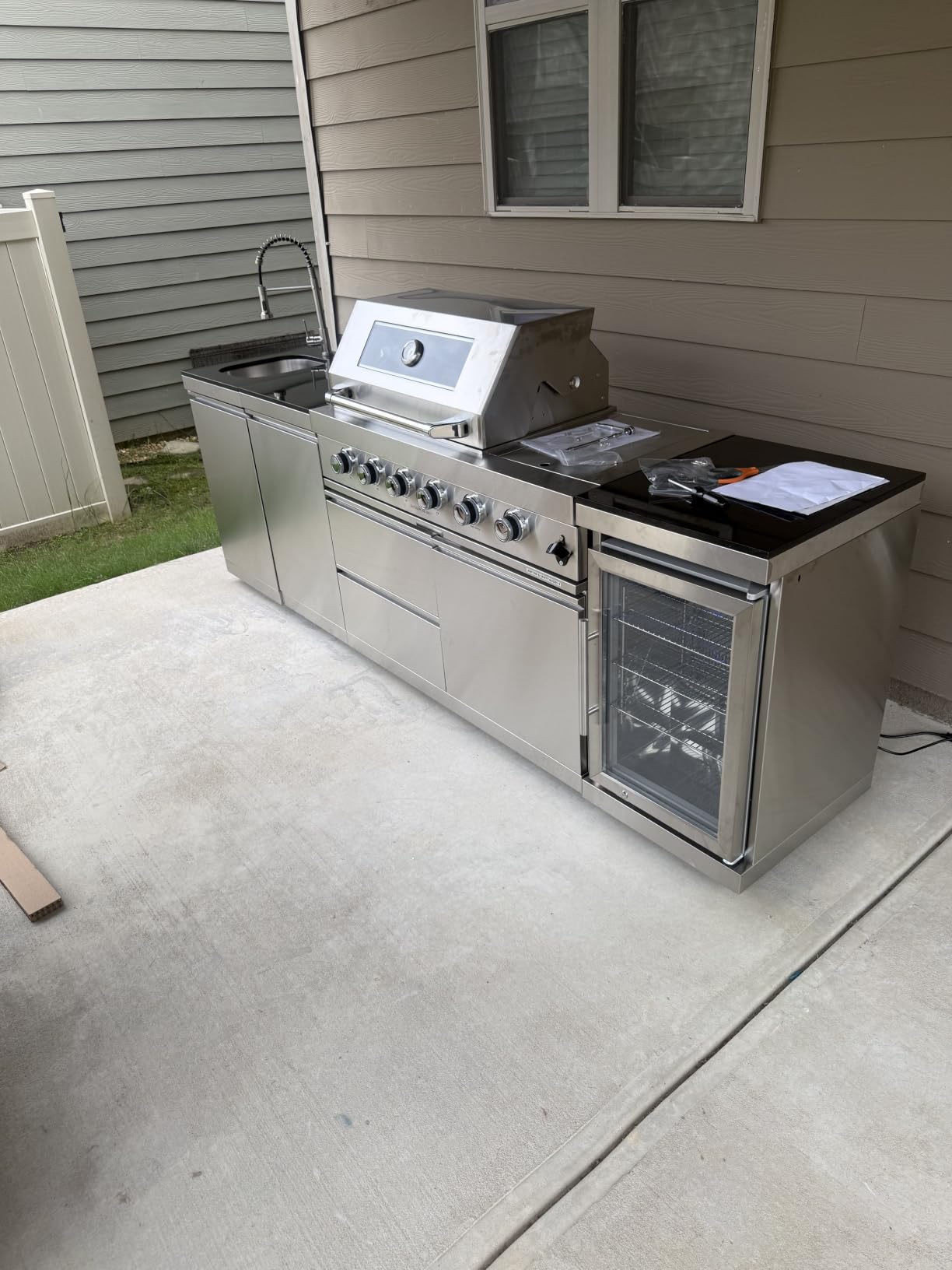 98-Inch Modular Propane Gas Outdoor Kitchen Island, All-in-One Patio BBQ Grill with Refrigerator, Sink & Storage for Backyard Lawn, Black customer photo 1