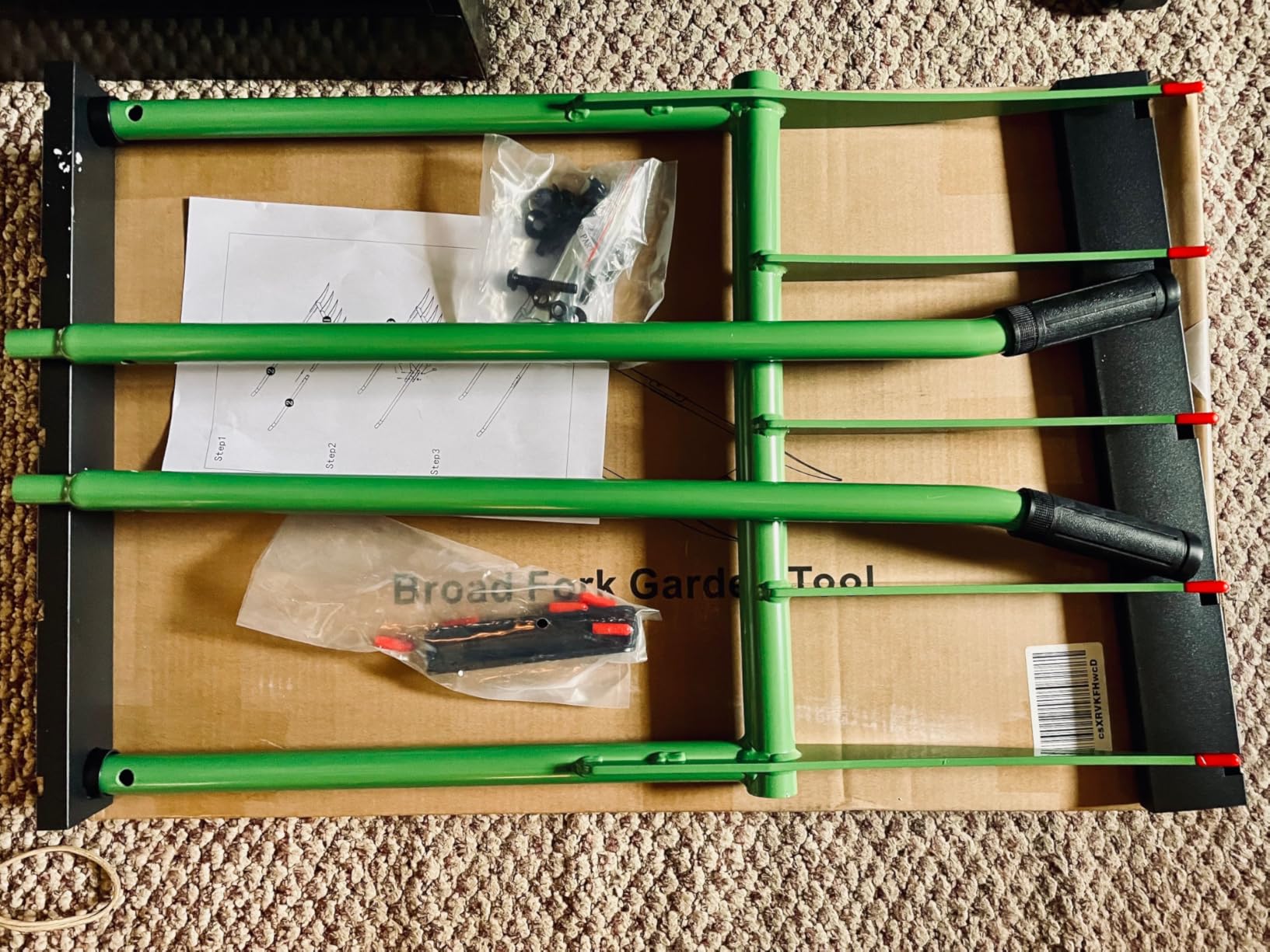 56'' Heavy Duty Broadfork for All the Soils, Unbreakable Pitchfork, 5 Sharp Cambered 11'' Tines Bord Fork Garden Tool, Ergonomic Handles, Good Package, Easy Assembly, Cultivator & Tiller, Green. customer photo 1