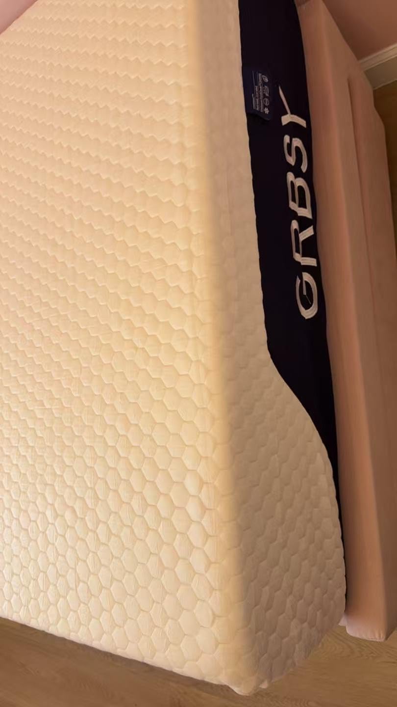 14 Inch Queen Mattress Firm - Cooling Gel Memory Foam Mattress, Removable IceSilk Cover, Back Pain Relief & Motion Isolation, CertiPUR-US Safe Foam, Fiberglass-Free, Queen Bed Mattress in a Box customer photo 2
