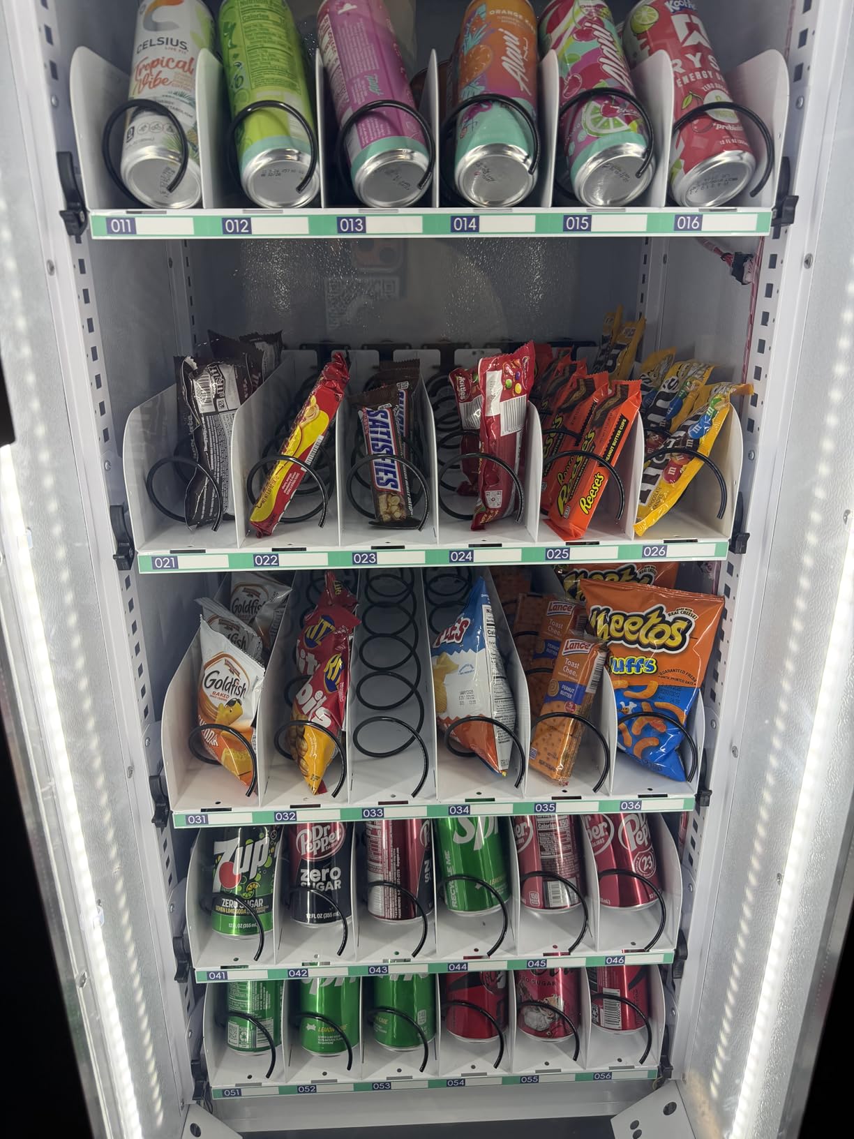 Commercial Vending Machine, Vending Machine Snacks and Drinks Combo with Credit Card & NFC Cashless Payment, Snack Drink Vending Machine for Offices Malls Schools, Wide Variety Easy Operation customer photo 2