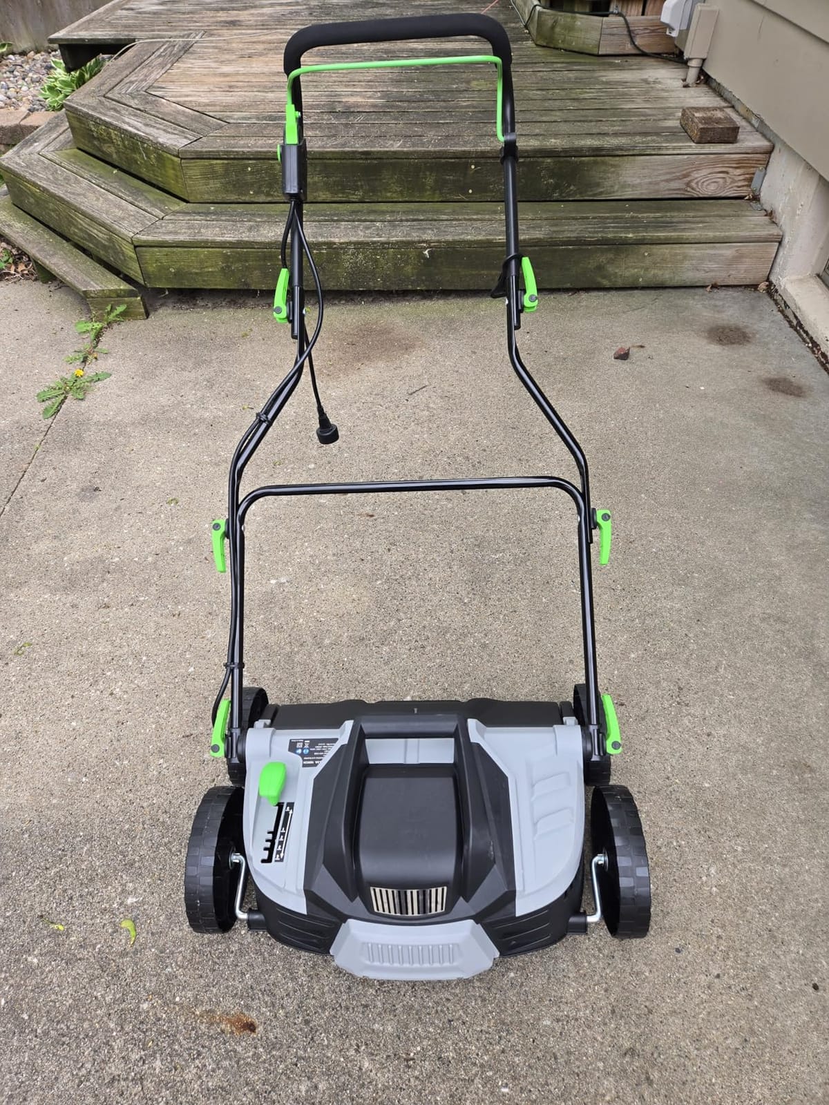 TIECTOWN 2026 Upgrade 16-Inch 15.5 Amp 2-in-1 Electric Dethatcher and Scarifier with 14.5-Gallon Collection Bag, Lawn Dethatcher with 5-Position Depth Adjustment, Keeps Lawn Healthy - Green customer photo 1