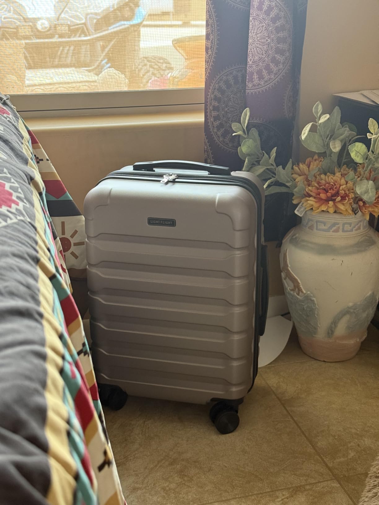 LIGHT FLIGHT Carry On Luggage, 20
