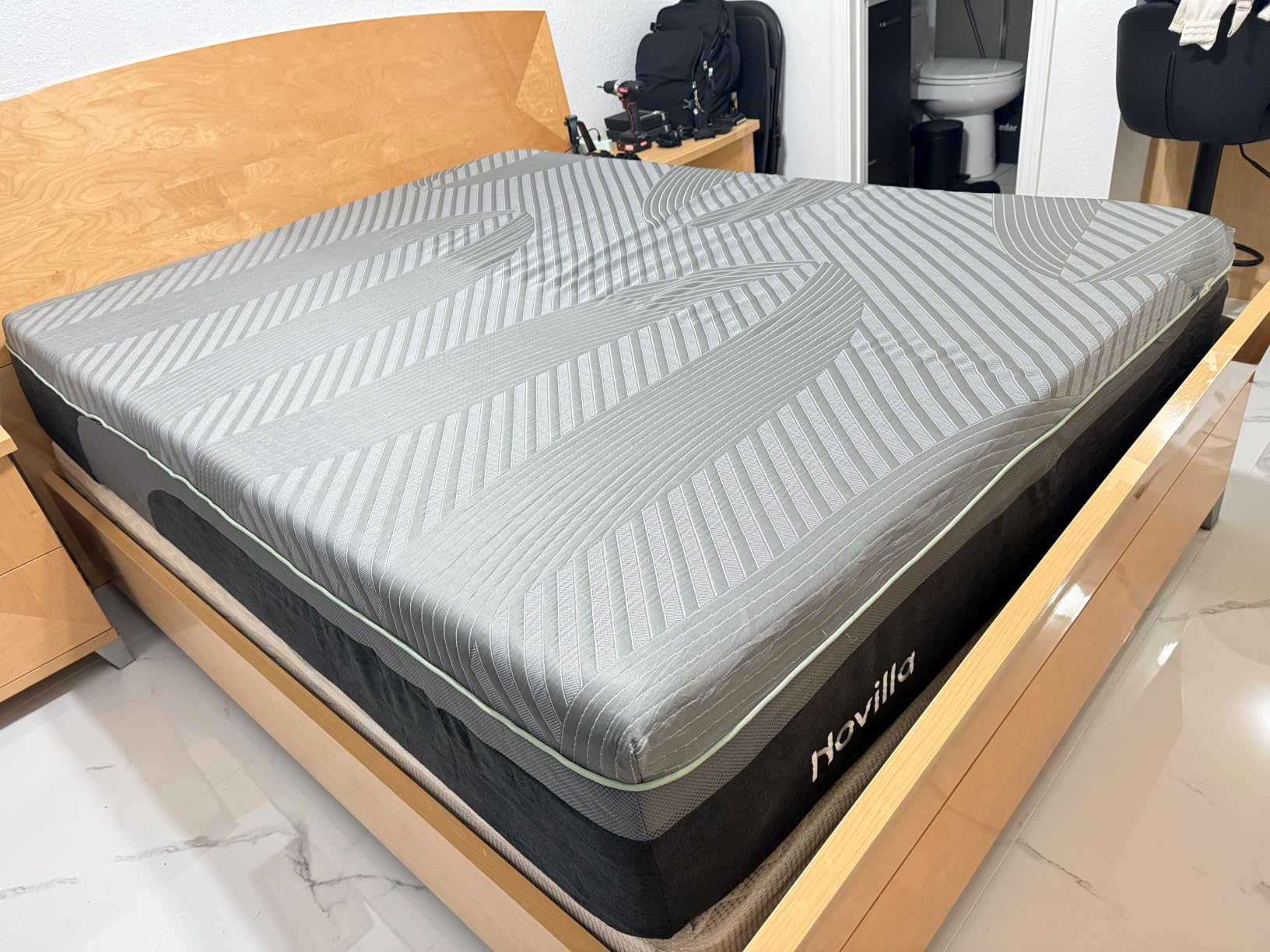 Novilla AiryFlow Queen Mattress 14 Inch, Gel Memory Foam Mattress Queen | for Cool Night & Spinal Alignment, Pressure Relief & Motion Isolation, Green Tea-Infused, CertiPUR-US Certified, Medium Firm customer photo 1