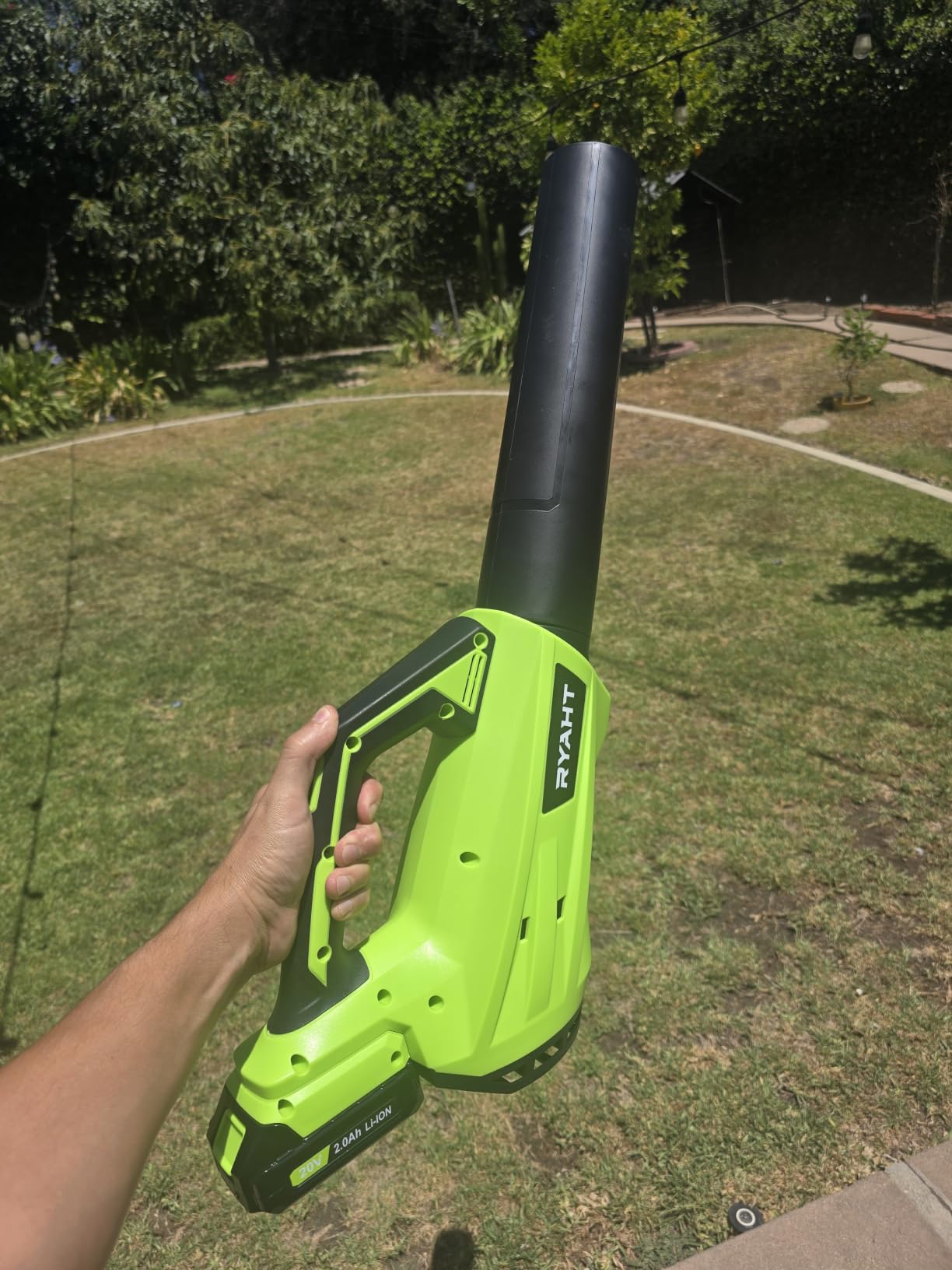 Leaf Blower Cordless, Leaf Blower with Battery and Charger - 2 Speed Modes, 2 Batteries, 20V Powerful Lightweight Electric Blowers for Blowing Leaves, Dust, Lawn Care, Patio Cleaning, Green customer photo 1