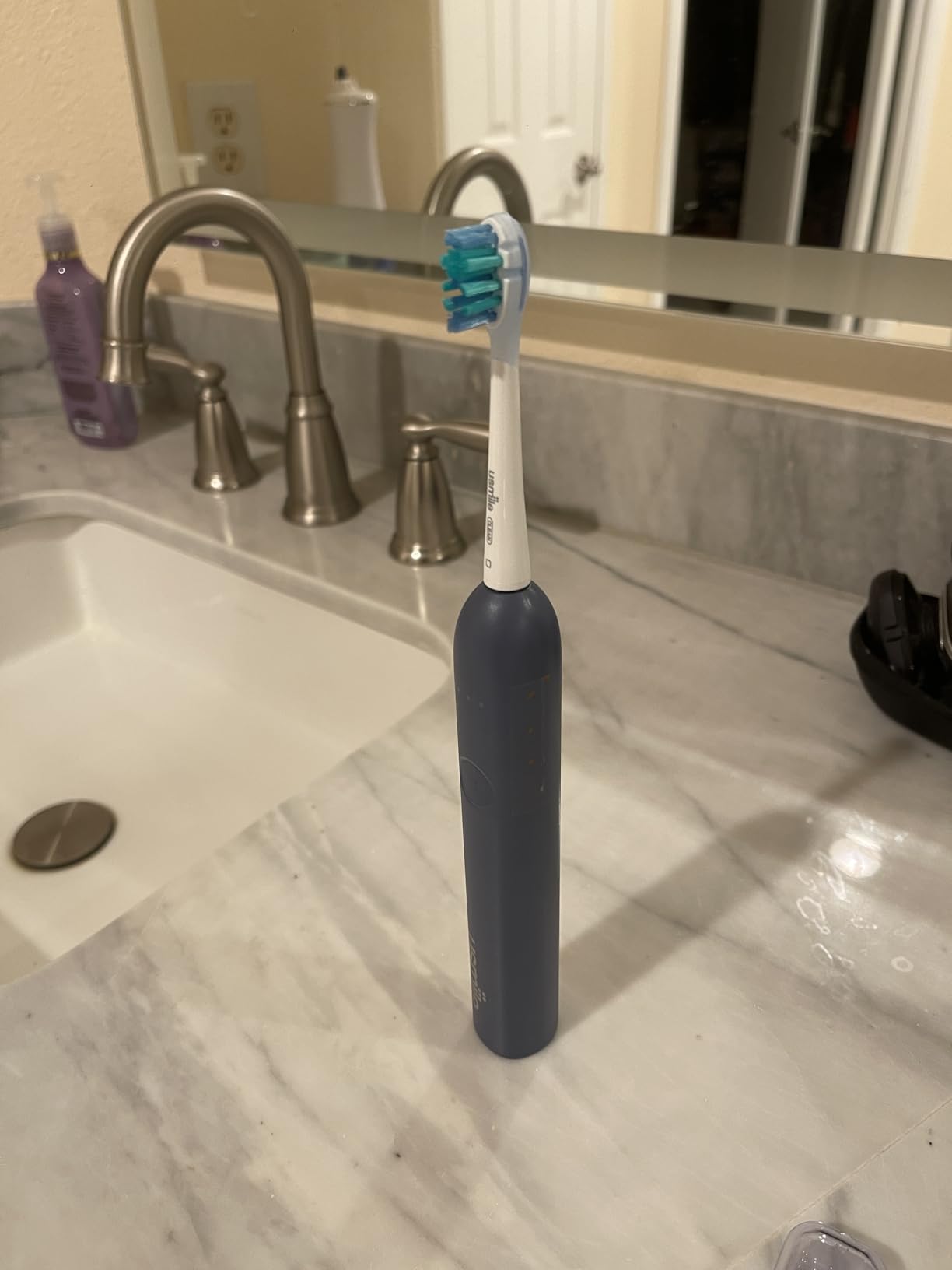 usmile P10S Sonic Electric Toothbrush, 180-Day Battery, Blue | 3 Modes Deep Clean & Whitening, Cushioned Gum-Care Brush Head for Sensitive Teeth, Smart Timer, 2 Heads, Rechargeable customer photo 1
