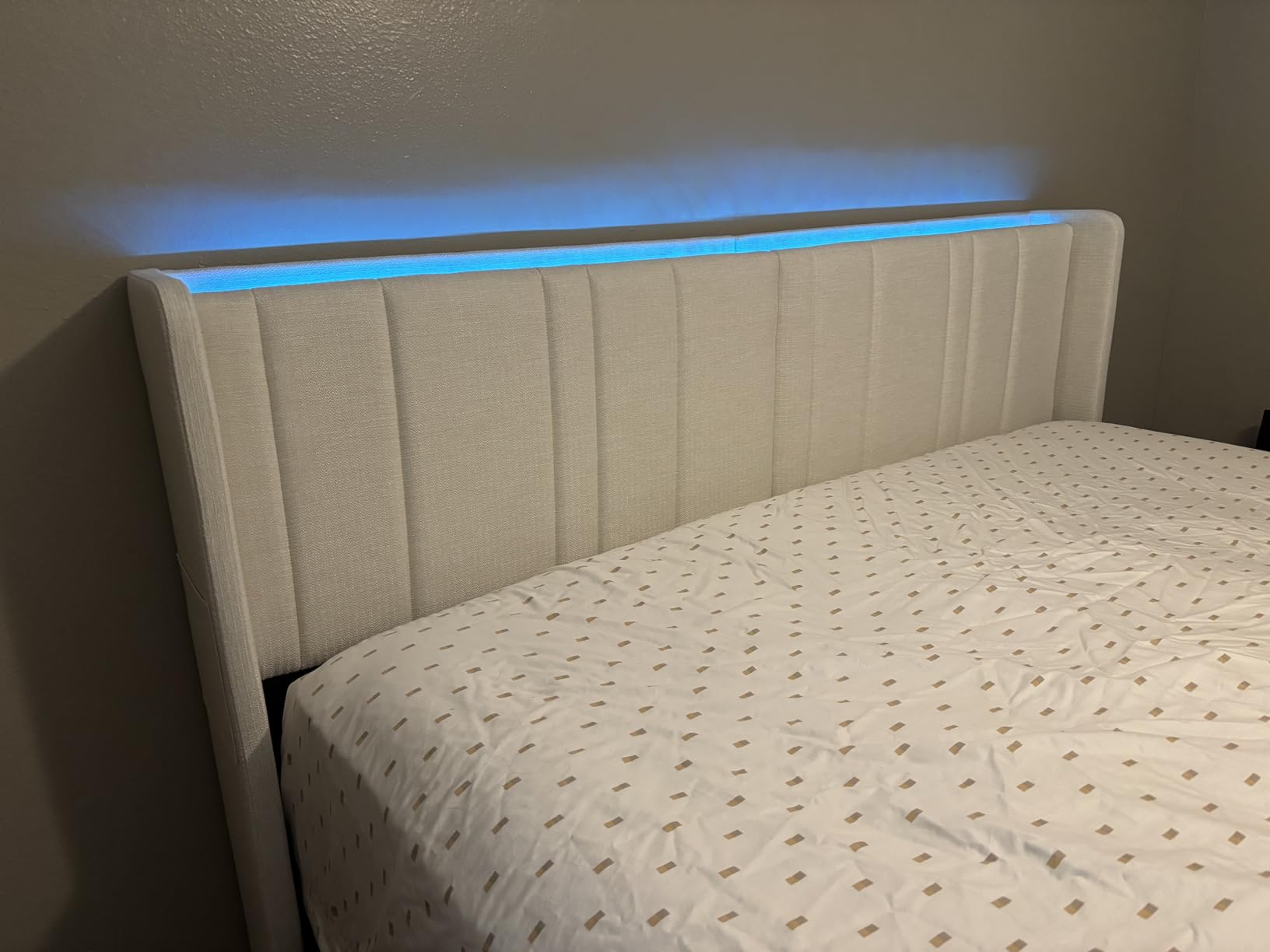 ONBRILL King Size Headboard with Storage, LED Light, Off White | Linen Vertical Wingback Headboard w/ Charging Station, Upholstered Head Board w/ High-Density Foam Padding, 2 Storage Pockets customer photo 1