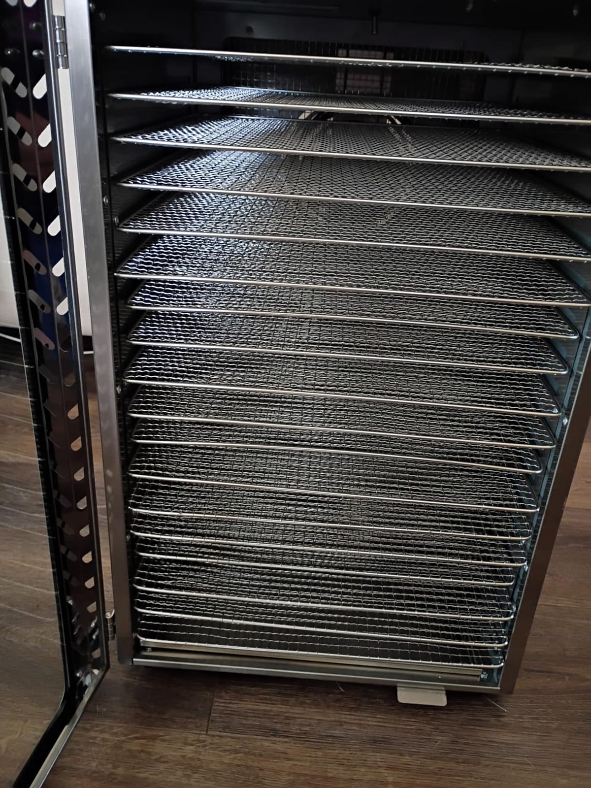 Commercial Food Dehydrator Machine 18 Trays, 1100W Stainless Steel Food Dryer 18 ft² with Digital Display, 5 Presets and 48H Timer, 86-194°F for Jerky, Meat, Fruit, Herbs customer photo 1