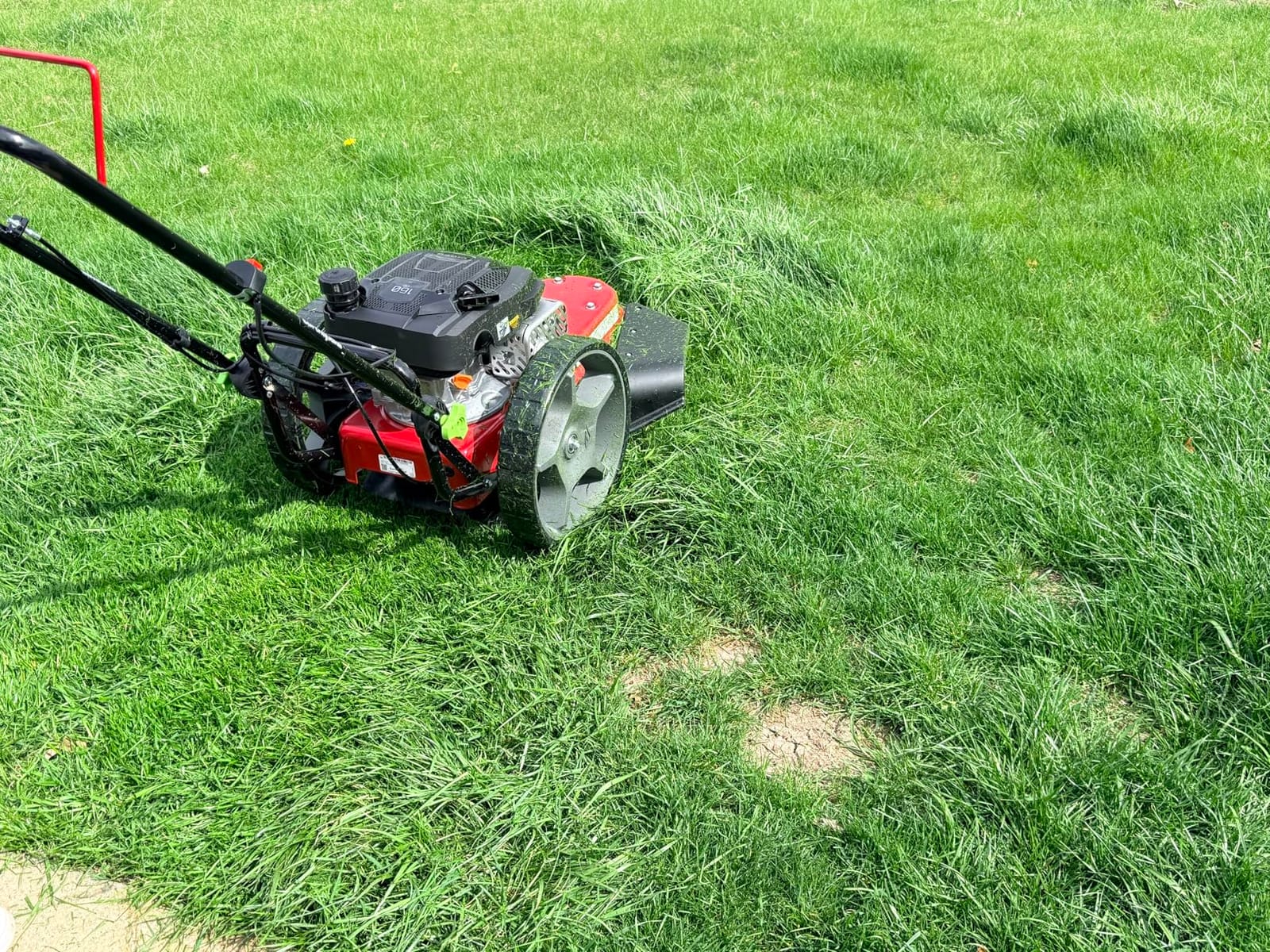 Earthquake Walk-Behind String Mower, Hurricane Cutting Head, 160cc 4-Cycle Viper Engine, Grab-N-Go Bail, 22