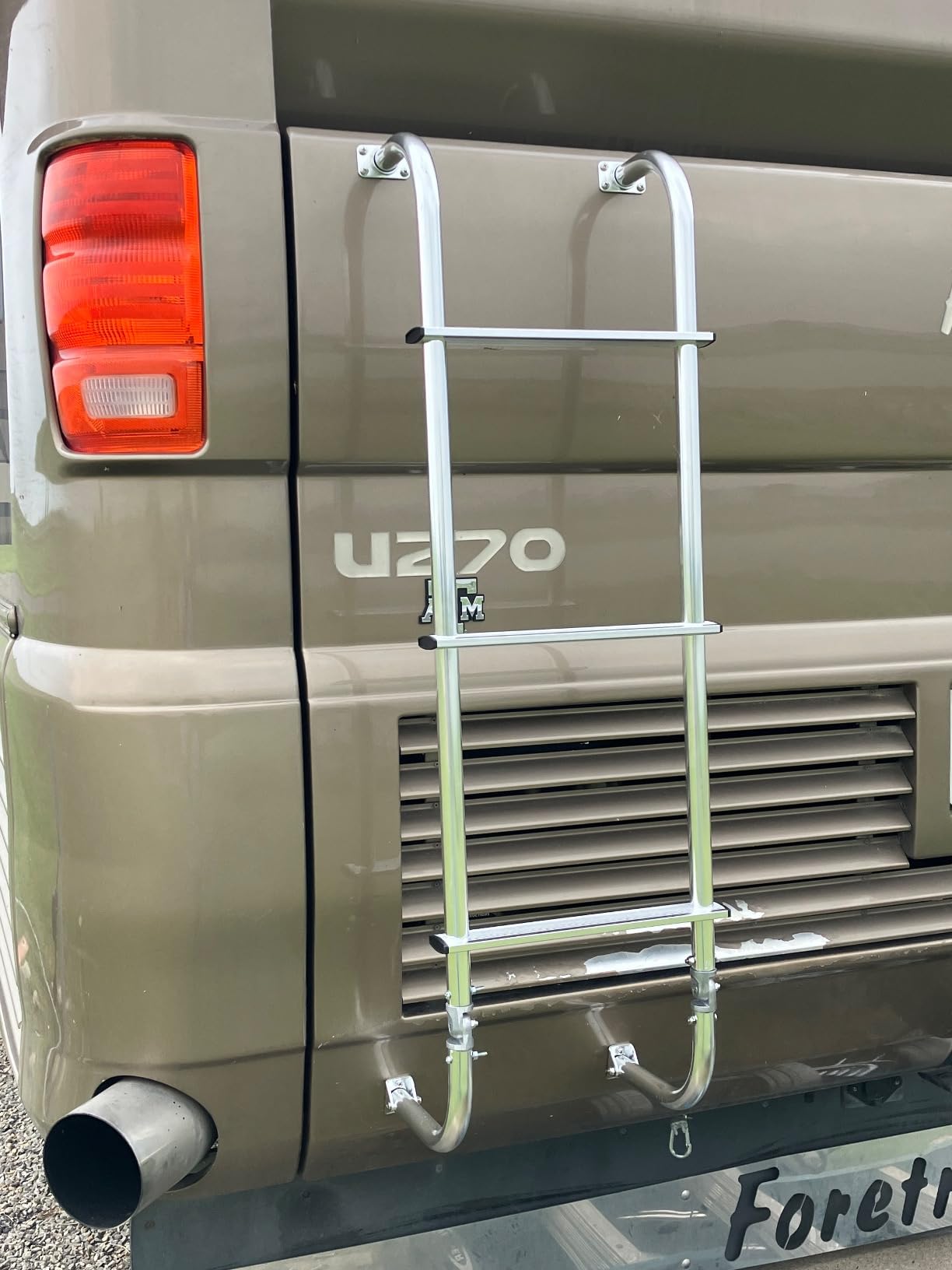 Universal Exterior RV Ladder, Aluminum Travel Trailer Ladder | 7.6FT-8.4FT, 250lbs Capacity, Black customer photo 1