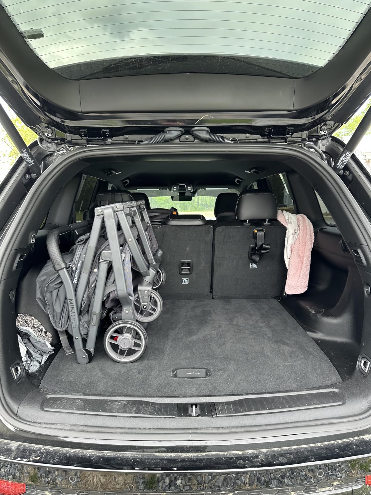 UPPAbaby Minu Duo Side-by-Side Double Stroller - Lightweight + Compact Design for Travel - Easy Fold- from Birth to Toddler - Independent Recline -Ada (Sandstone/Carbon Frame/Chestnut Leather) customer photo 1